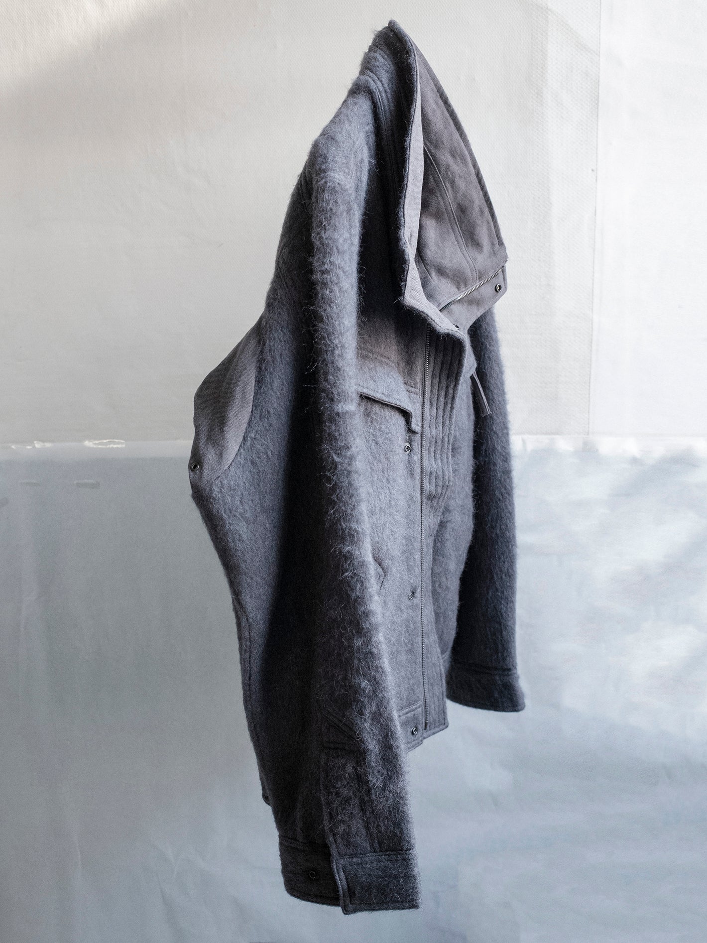 blackmerle_fw24_mohairjacket_grey