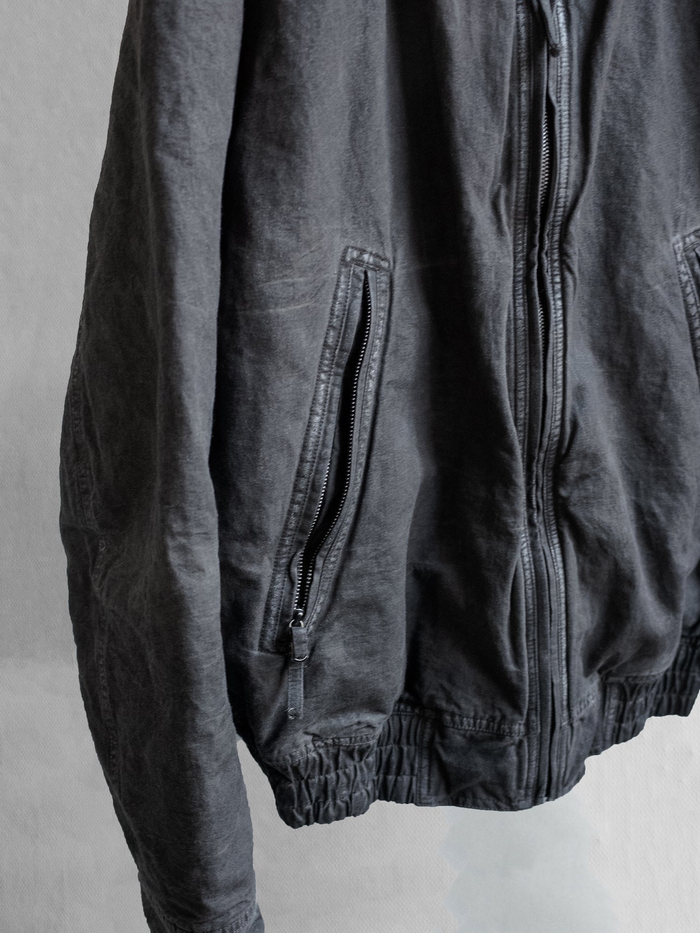 blackmerle_fw24_doublesleevebomber_slabgrey