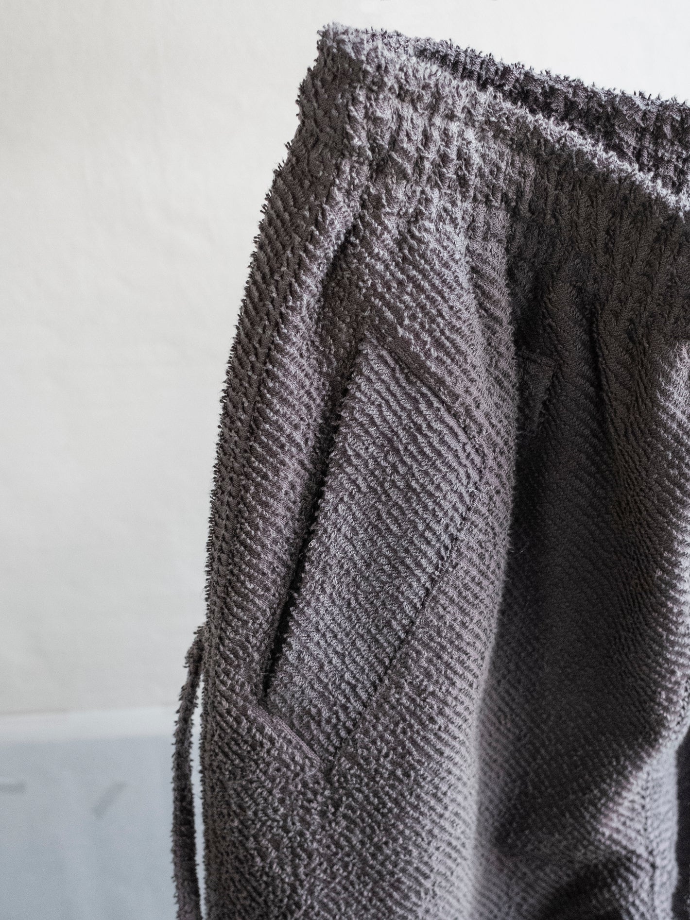 blackmerle_fw24_ruggedsweatpants_plumgrey