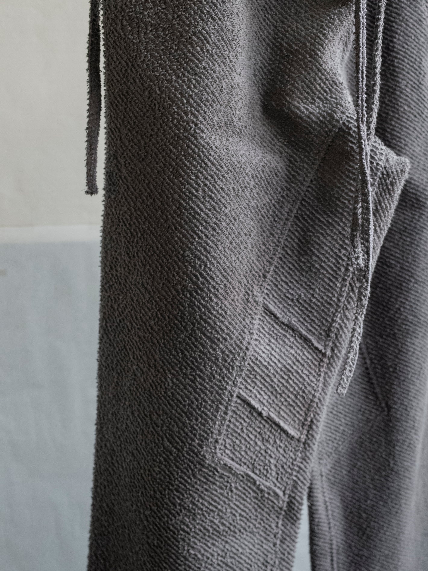 blackmerle_fw24_ruggedsweatpants_plumgrey