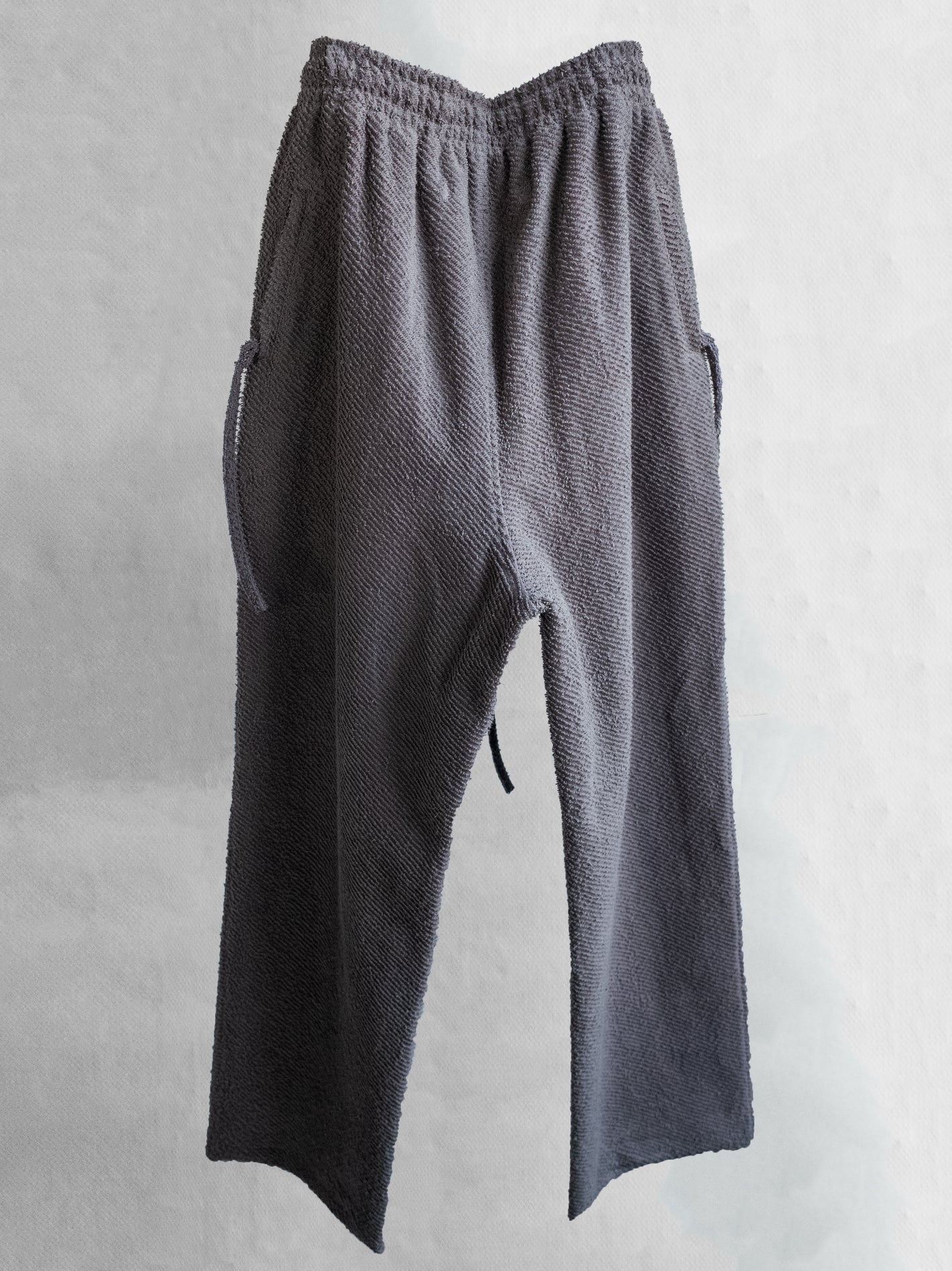 blackmerle_fw24_collection_ruggedsweatpants_plumgrey