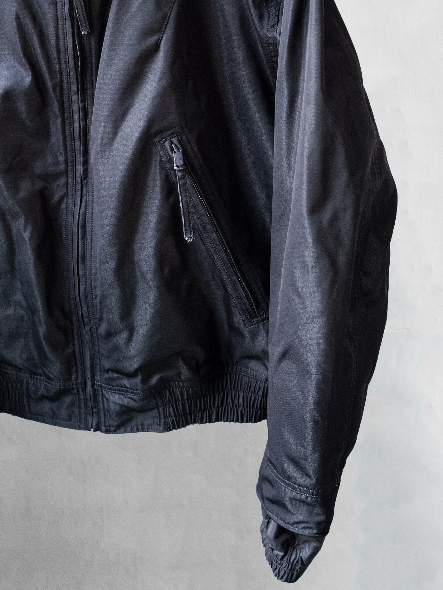 blackmerle_fw24_doublesleevebomber_metalgrey