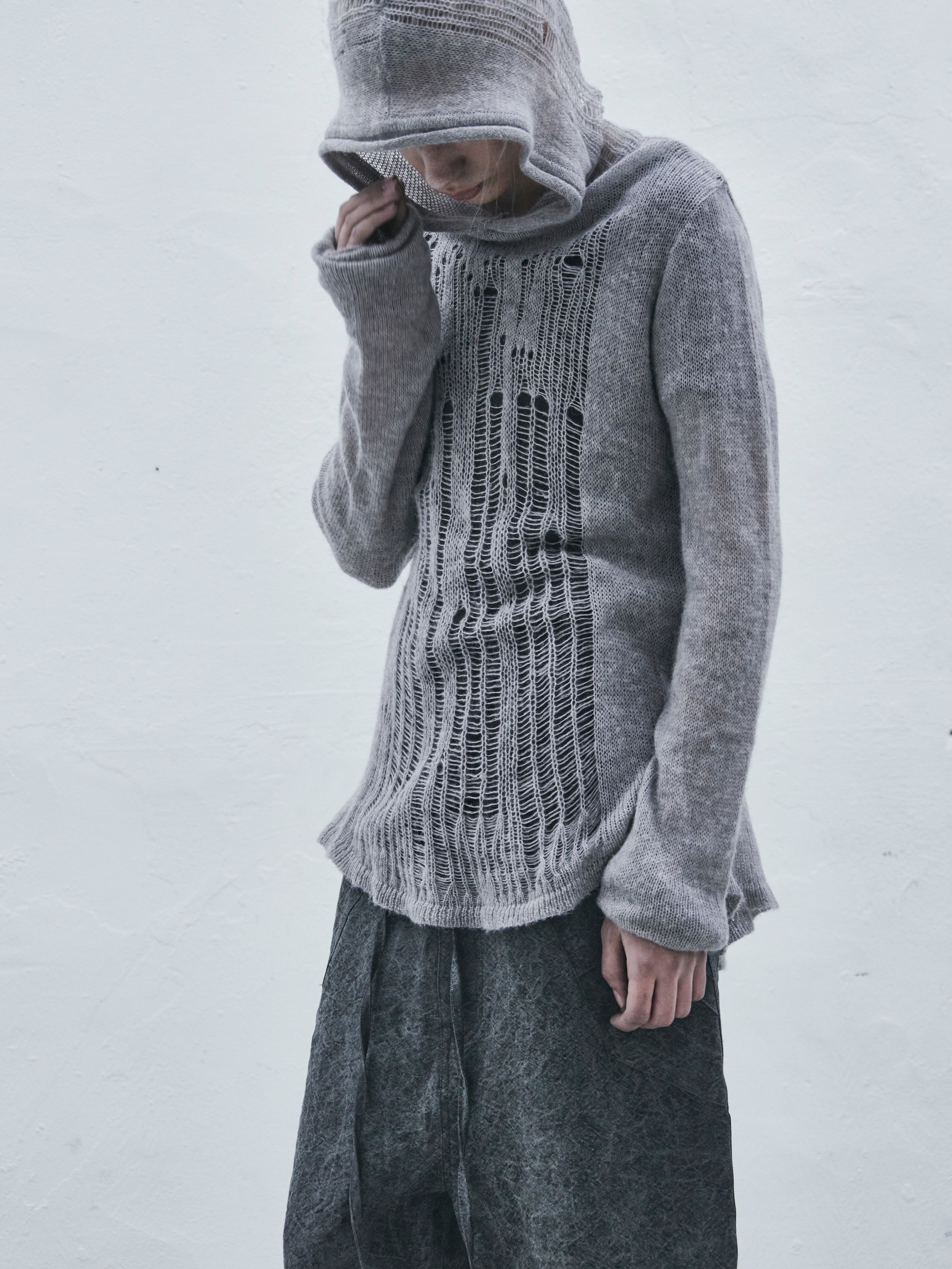 distressed alpaca hood knit / light grey
