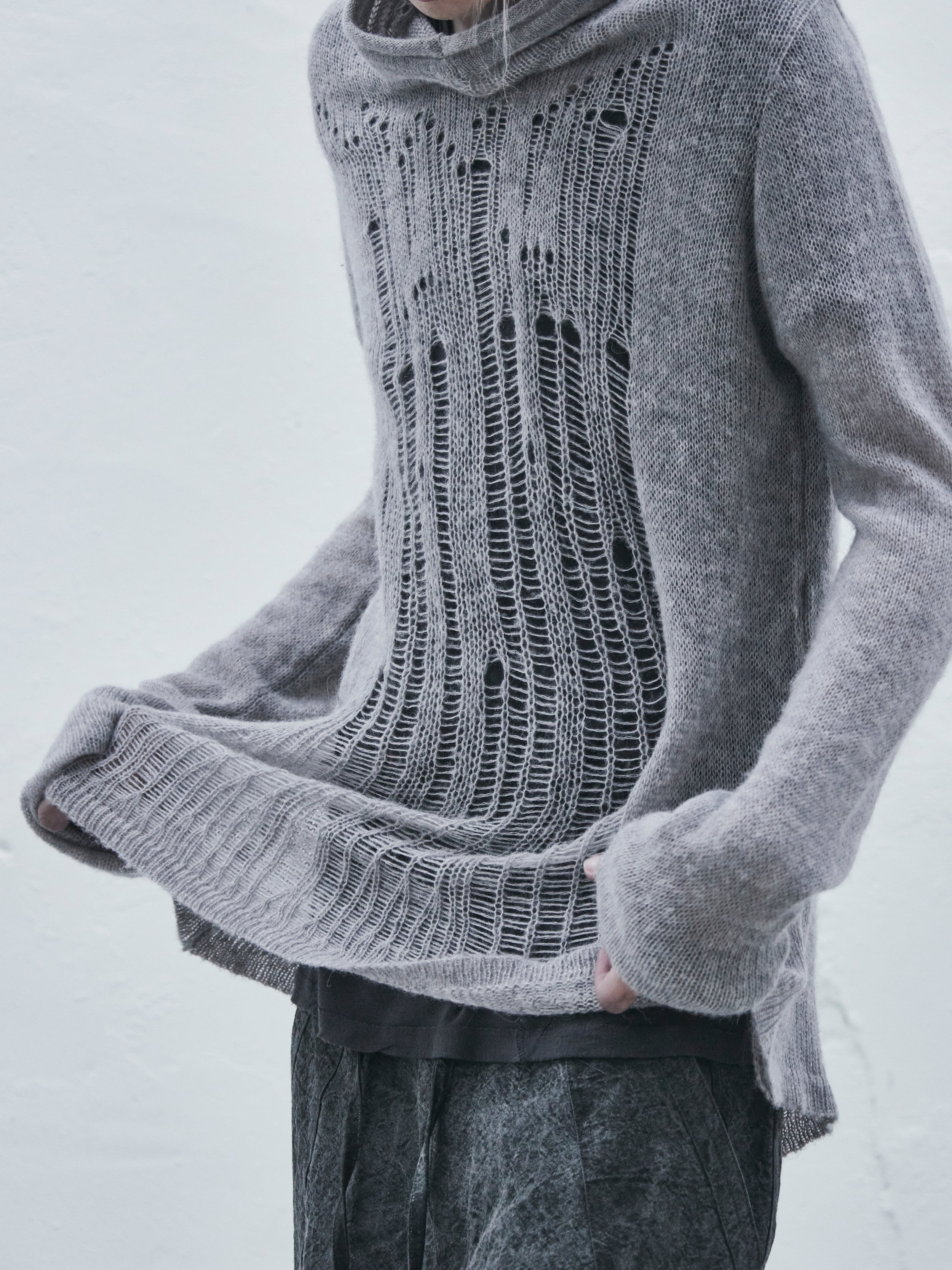 distressed alpaca hood knit / light grey