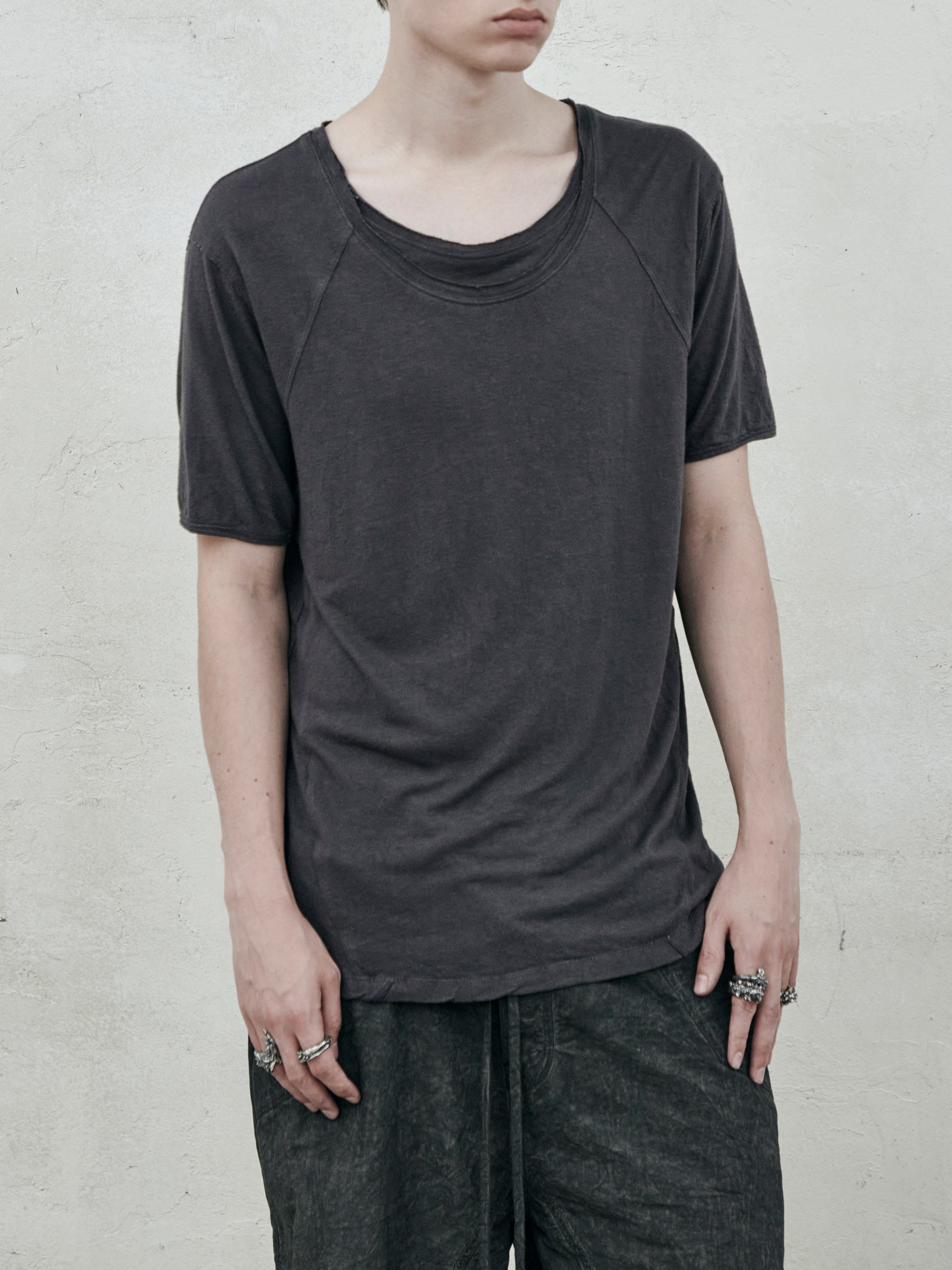 double neck tee / shadow