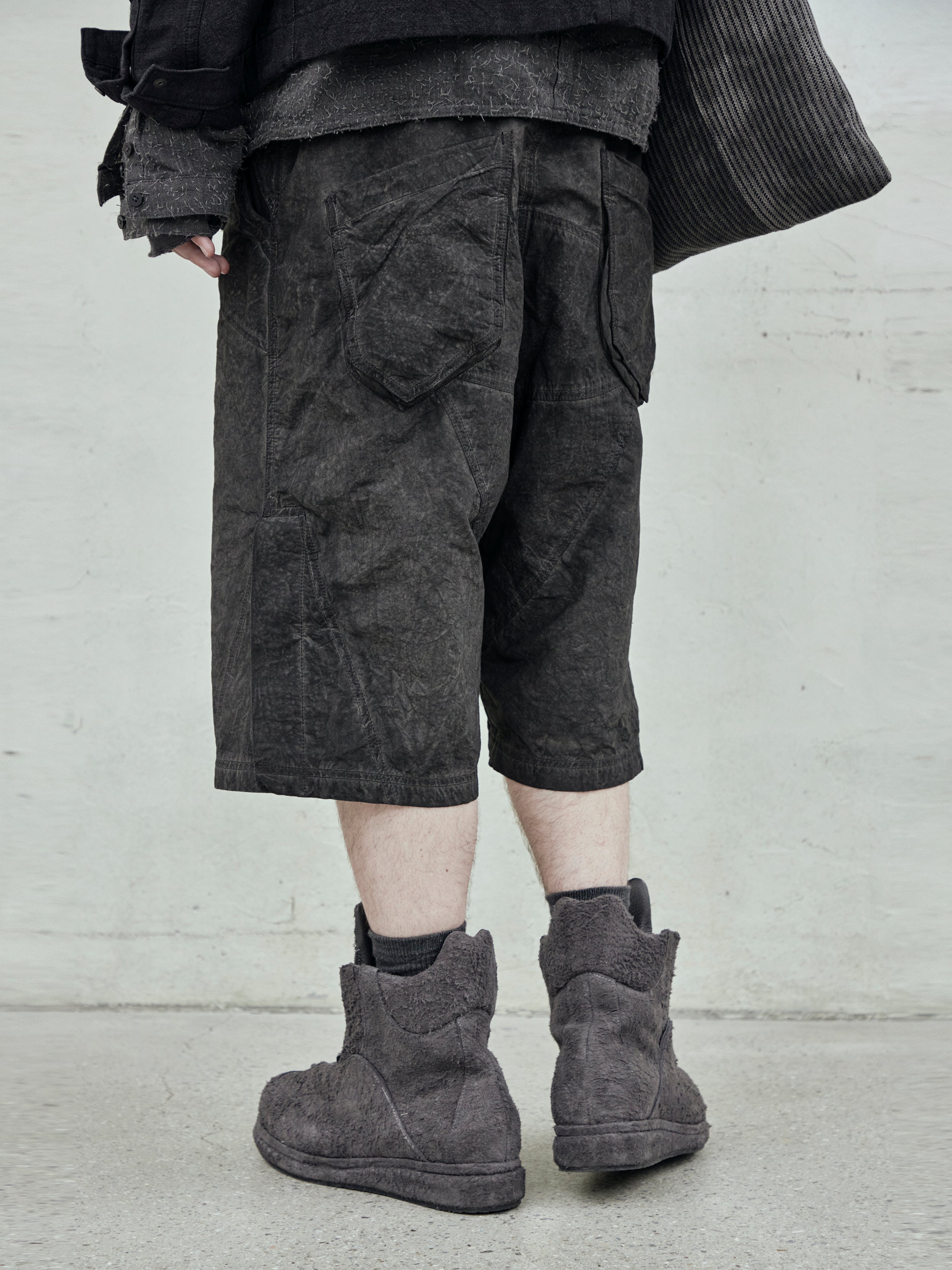 split shorts / slab grey