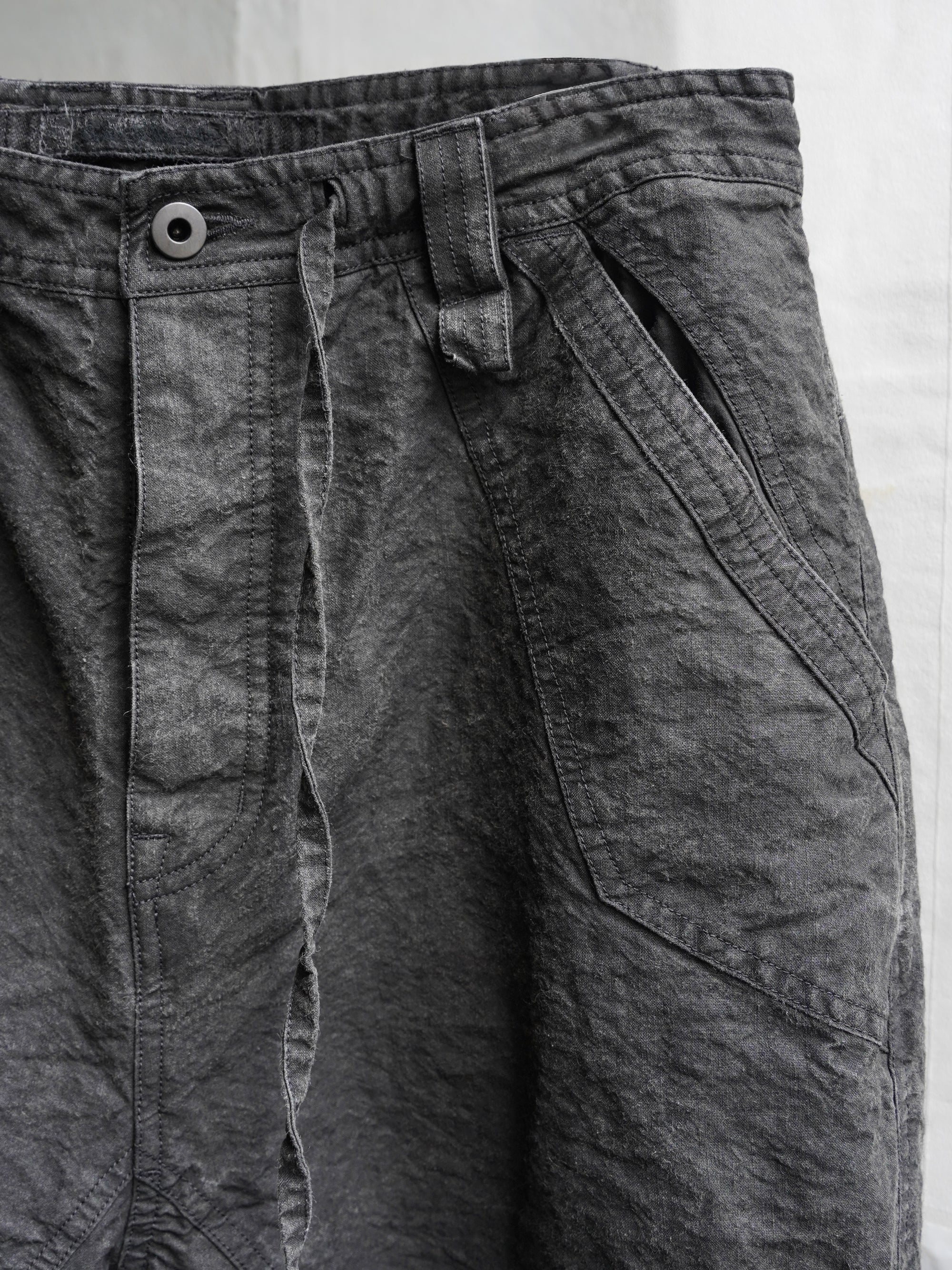split shorts (binchō-tan) / onion ink
