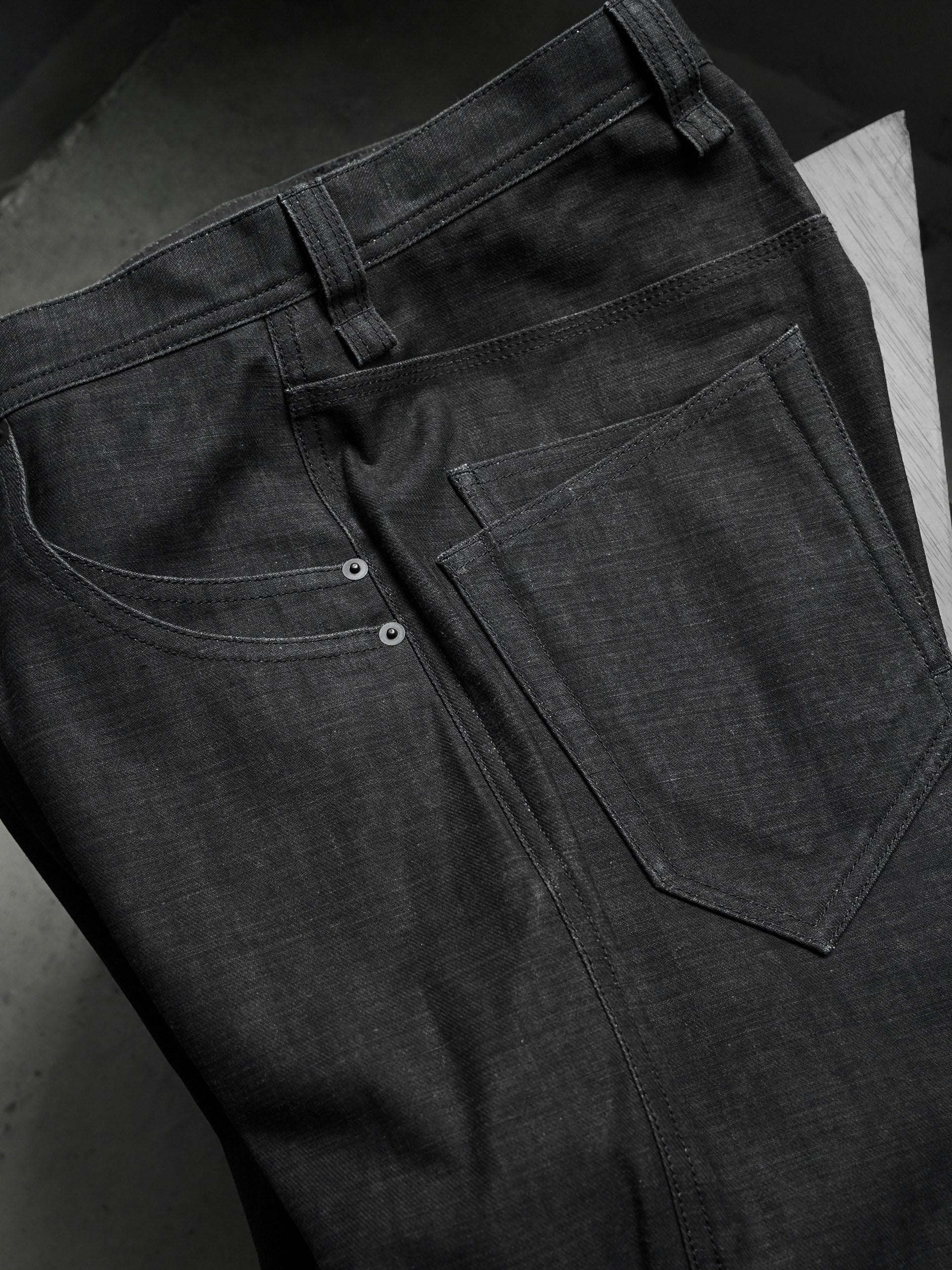 hider jeans / ink coat