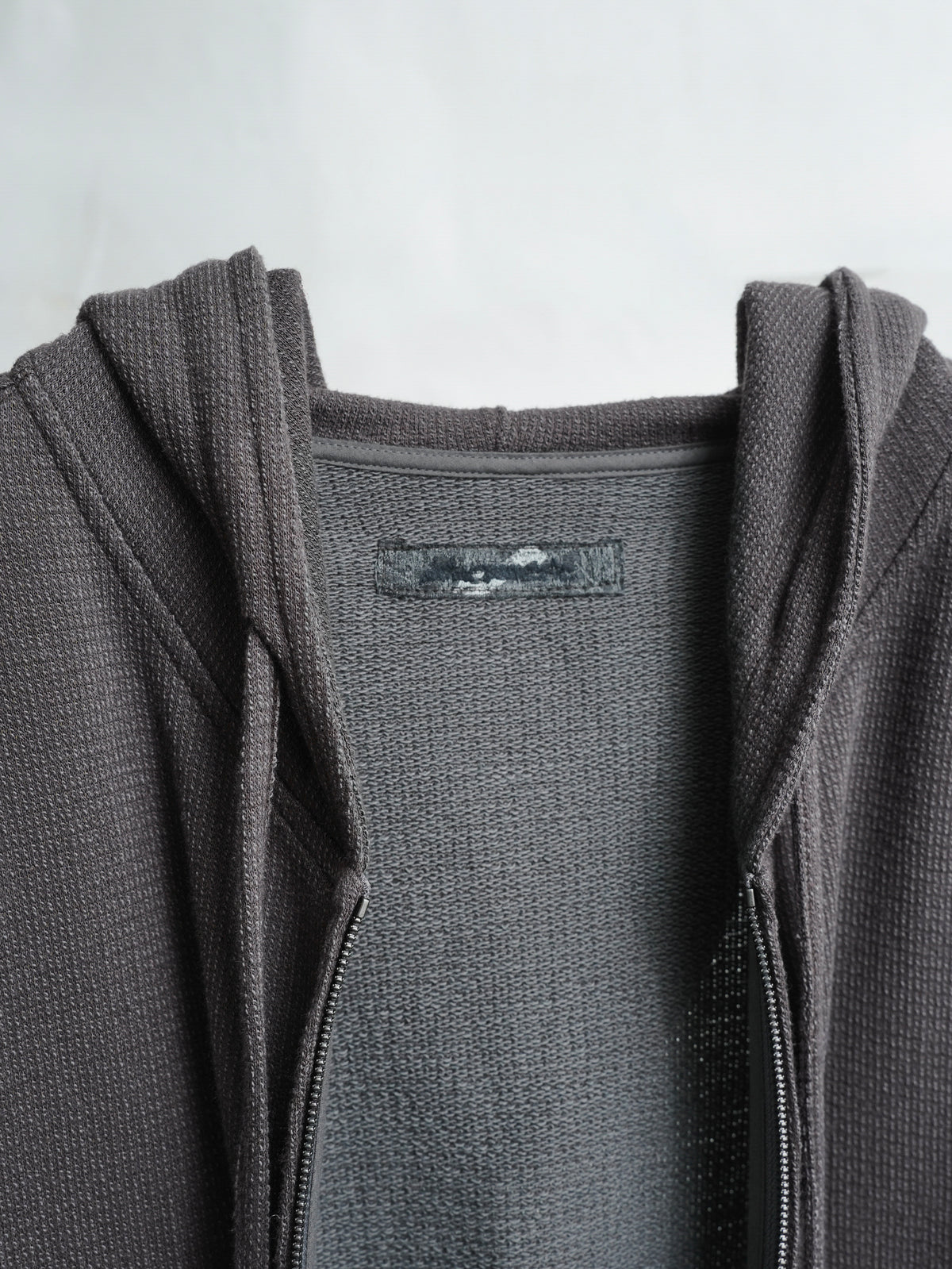 zip hoodie / mud shadow