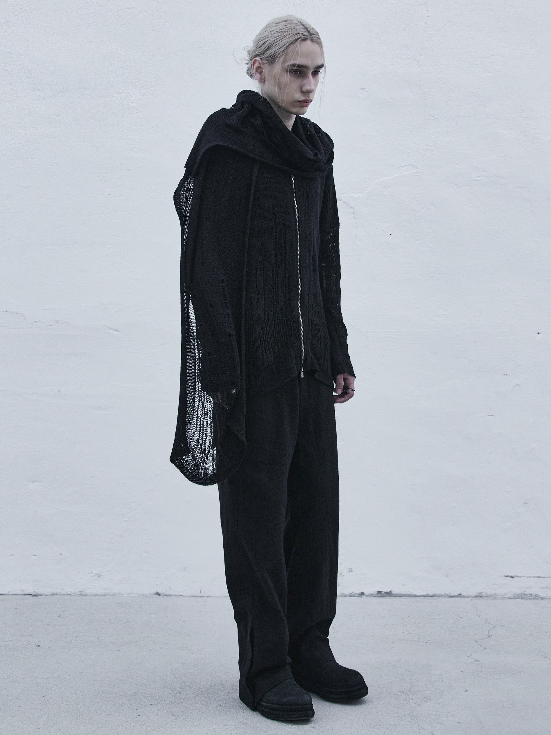 distressed zip knit / black