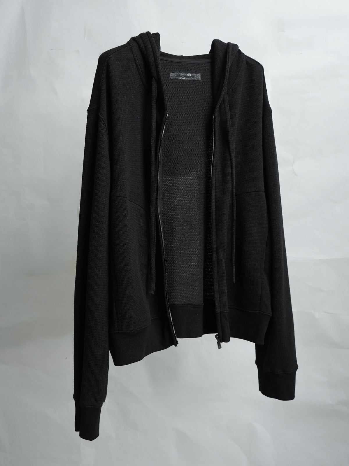 zip hoodie / black