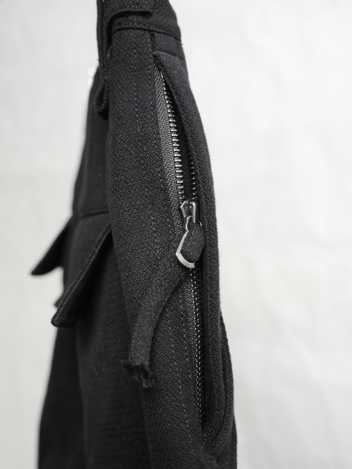 zipper trousers / slub black
