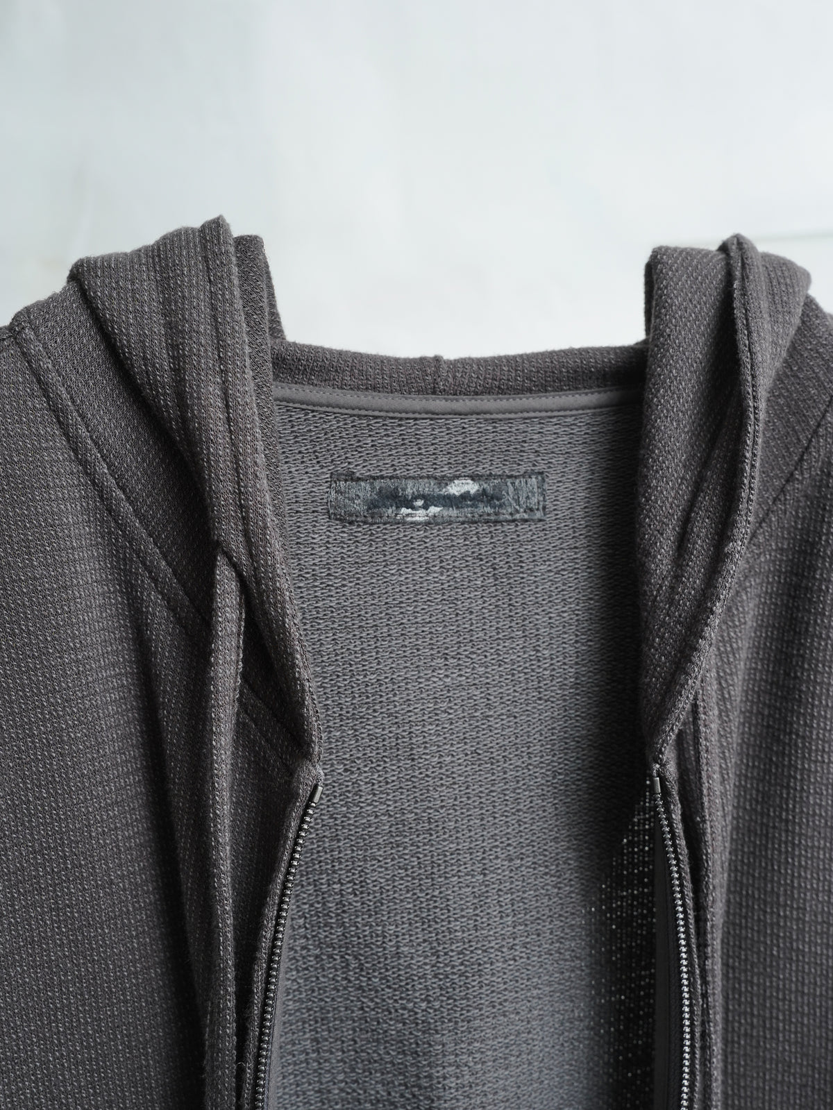 zip hoodie / mud shadow