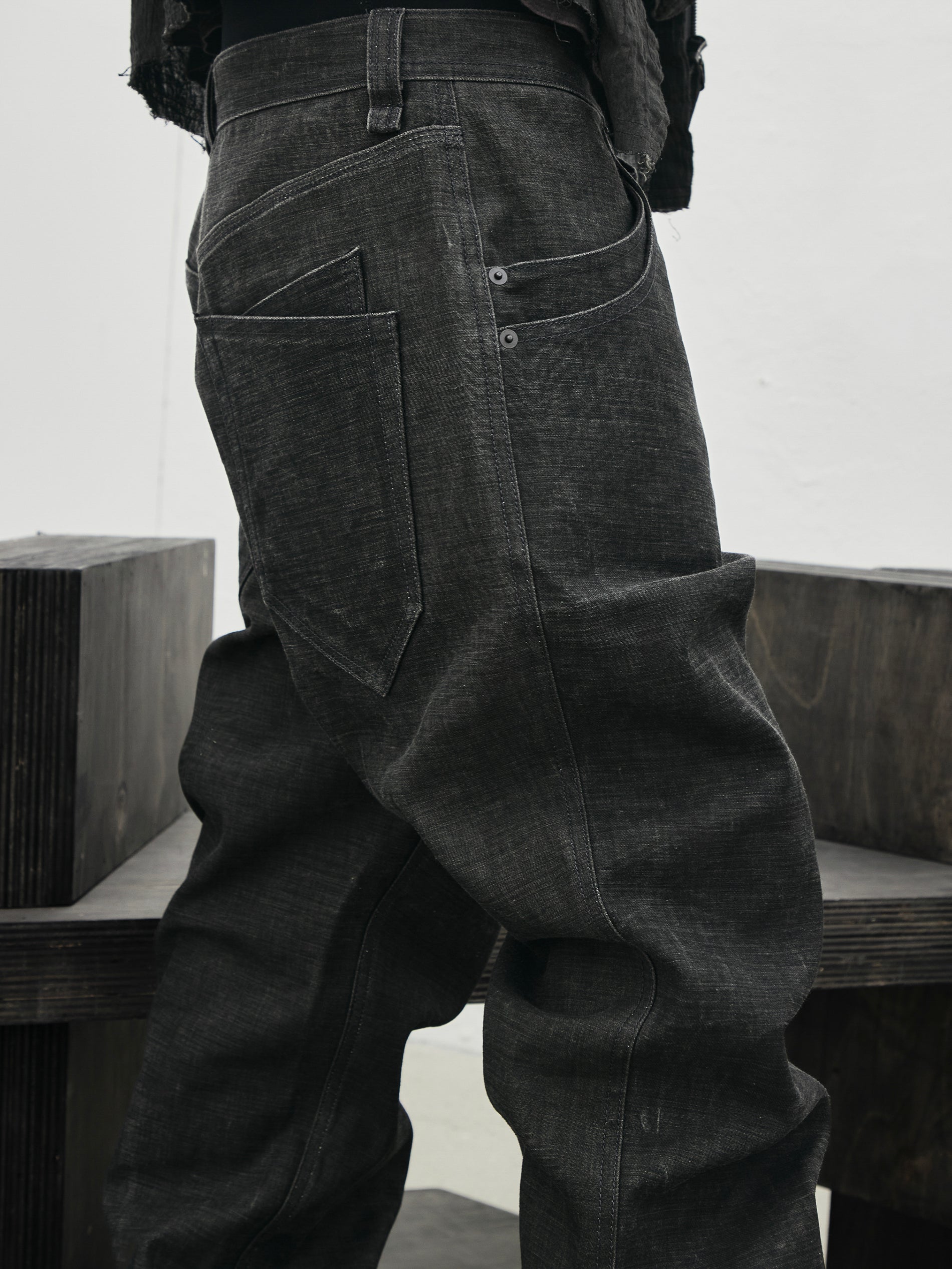 hider jeans / ink coat