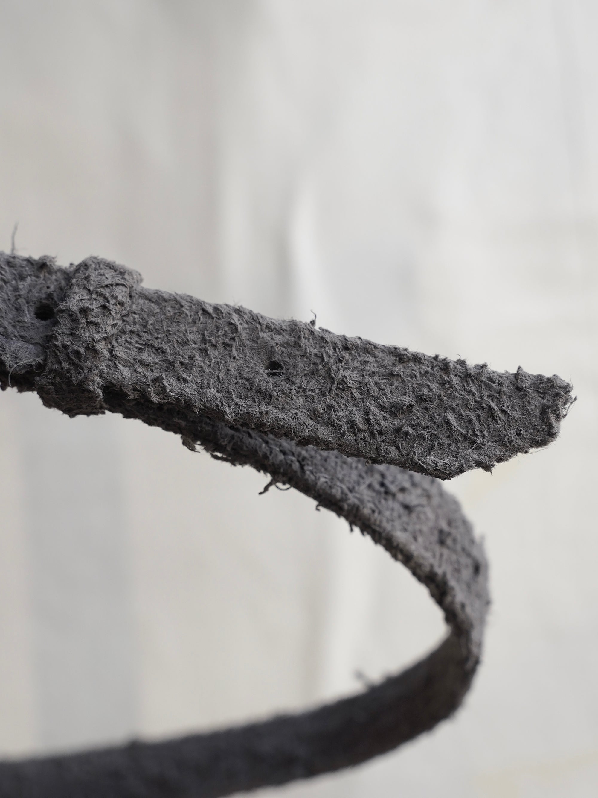 flesh-out belt / grey