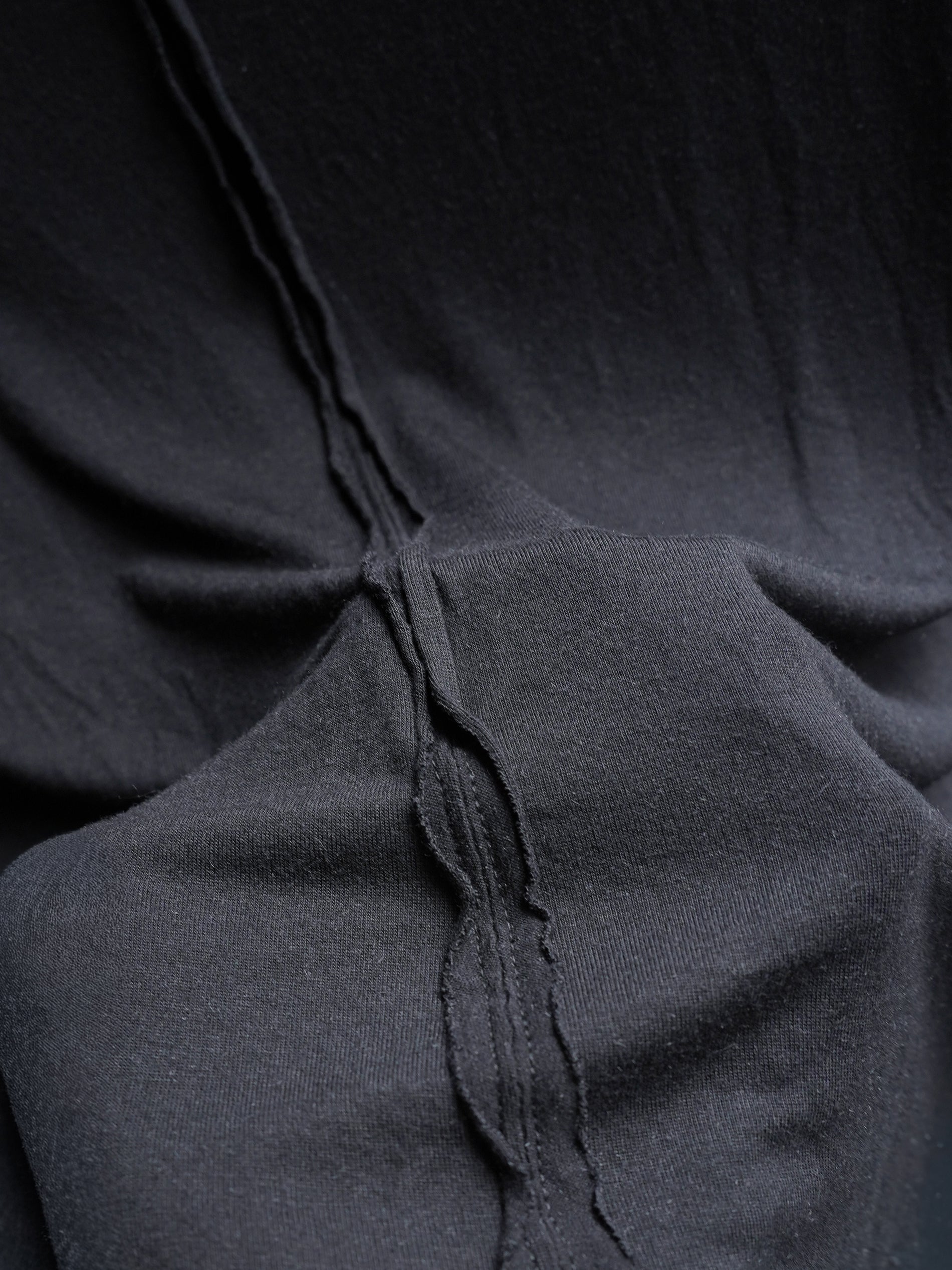 modal silk tank / black