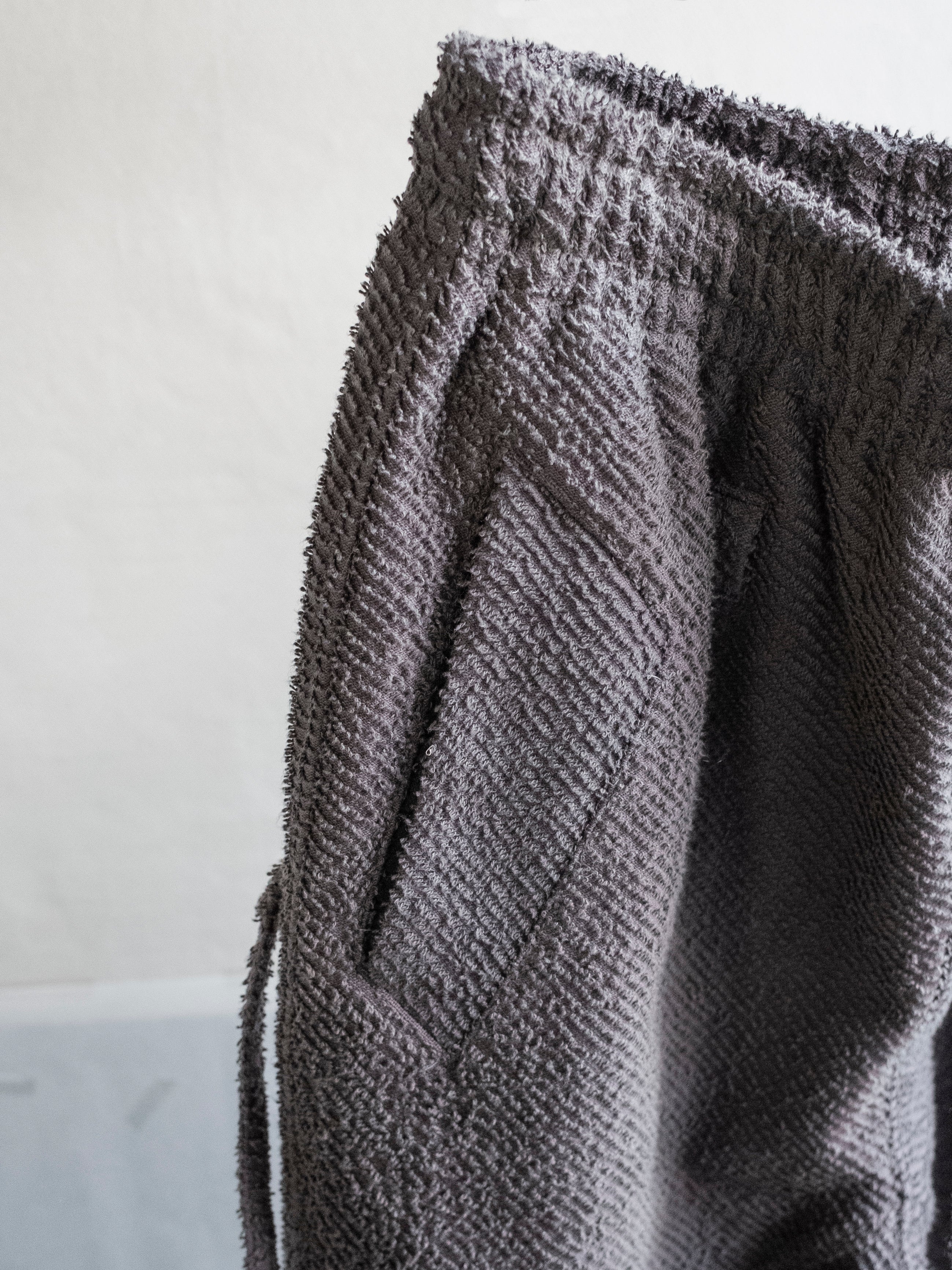 blackmerle_fw24_ruggedsweatpants_plumgrey