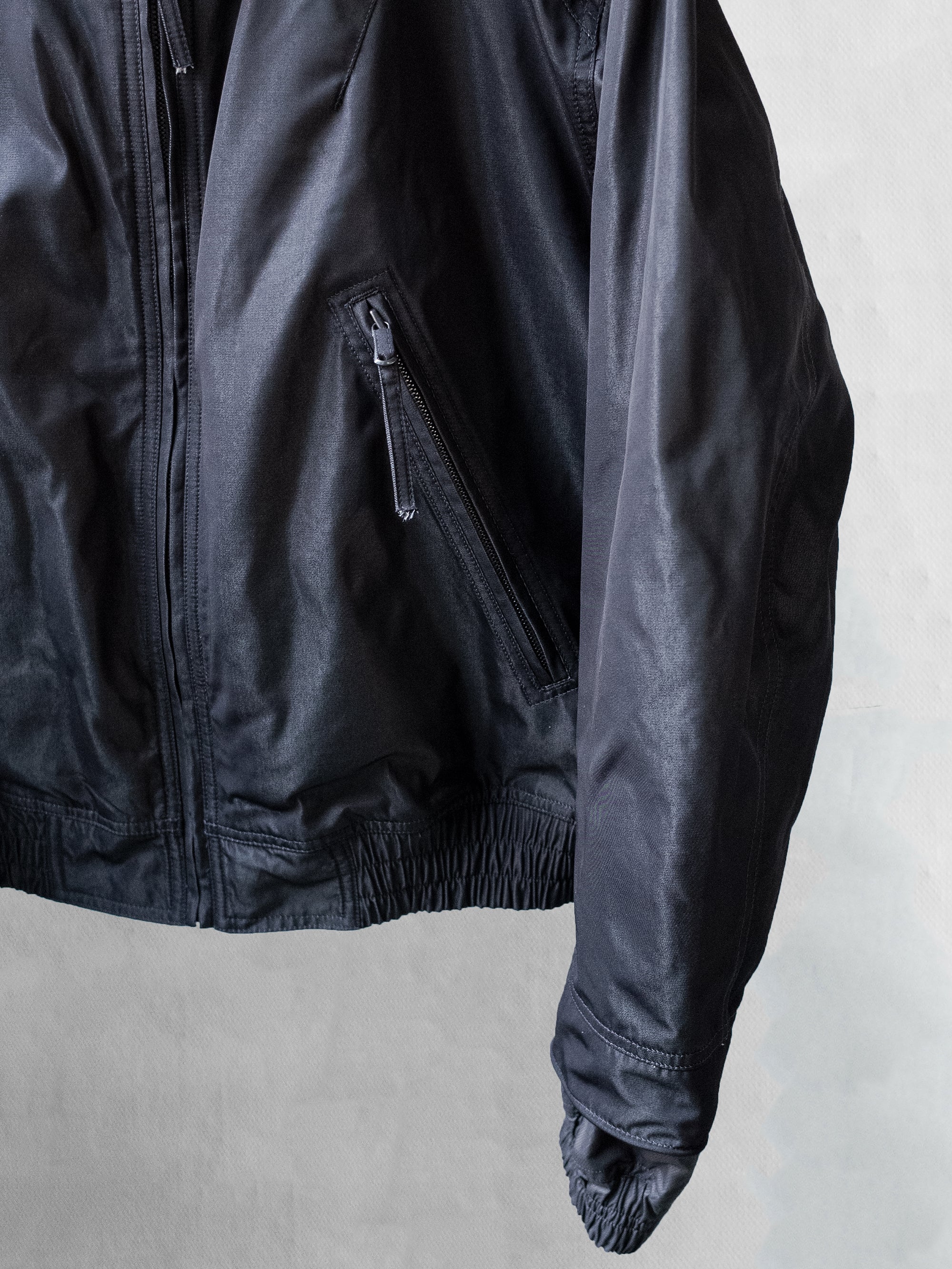 blackmerle_fw24_doublesleevebomber_metalgrey