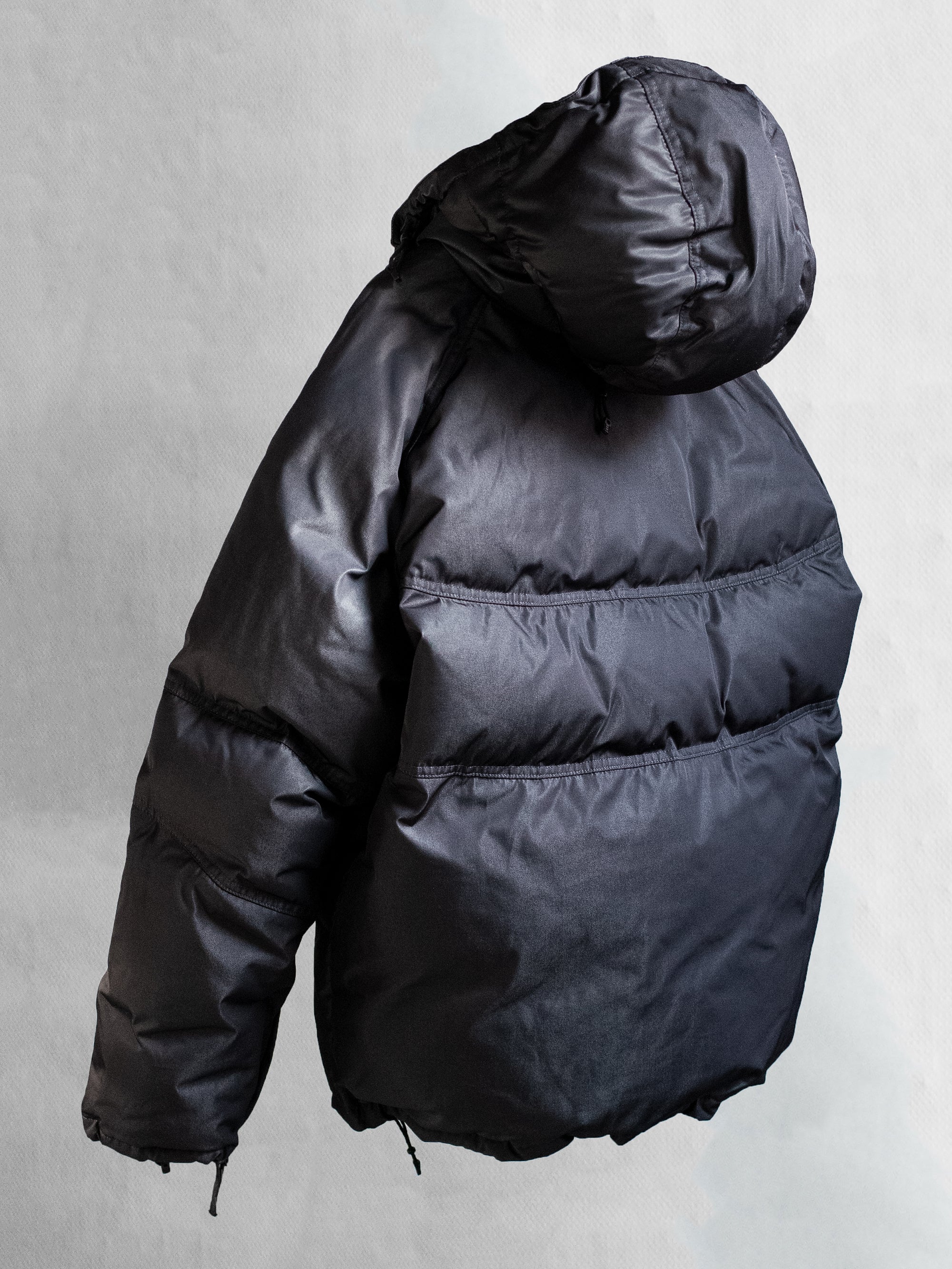 blackmerle_fw24_goosedownjacket_metalgrey