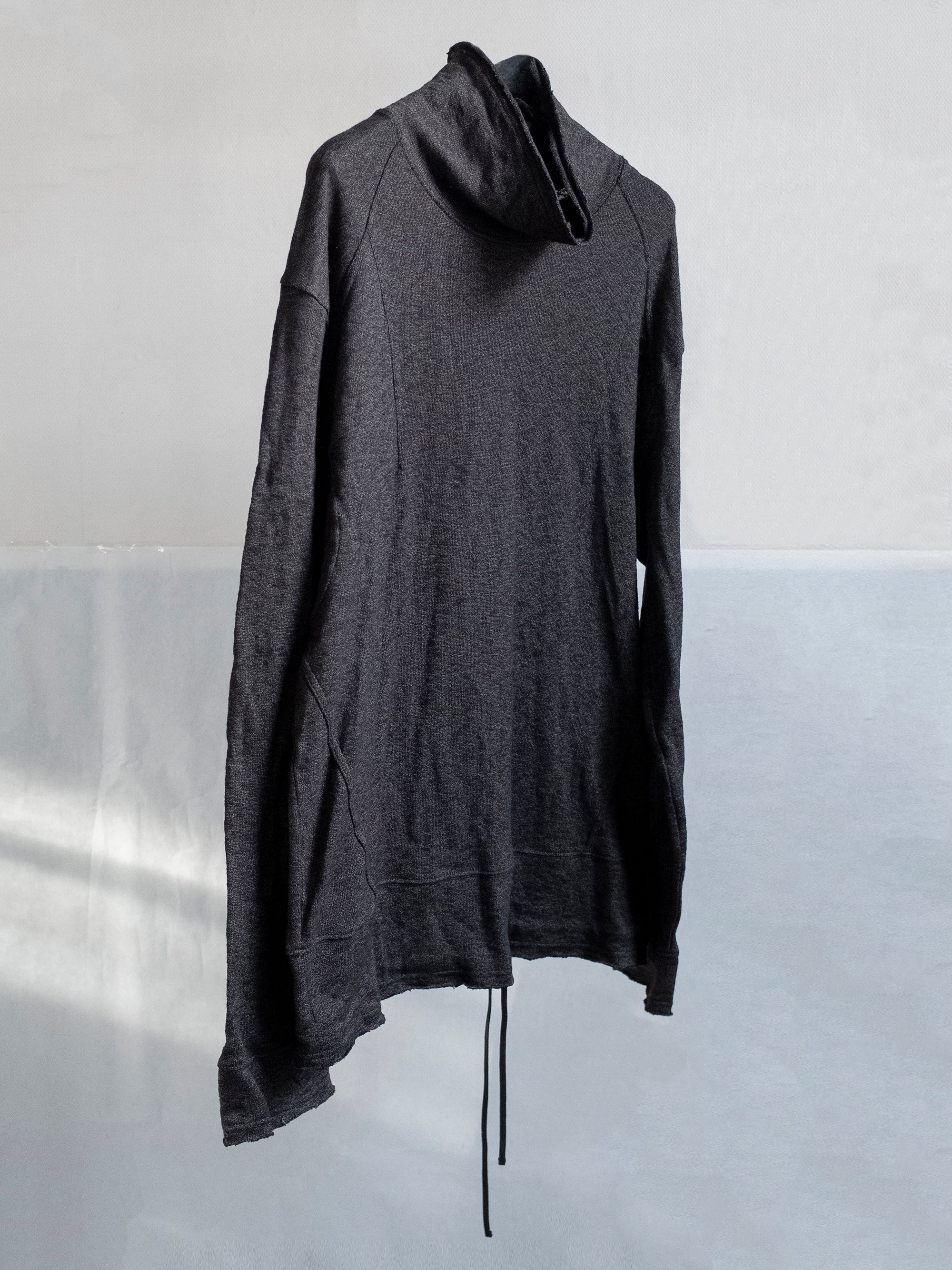 blackmerle_fw24_dropnecktop_black