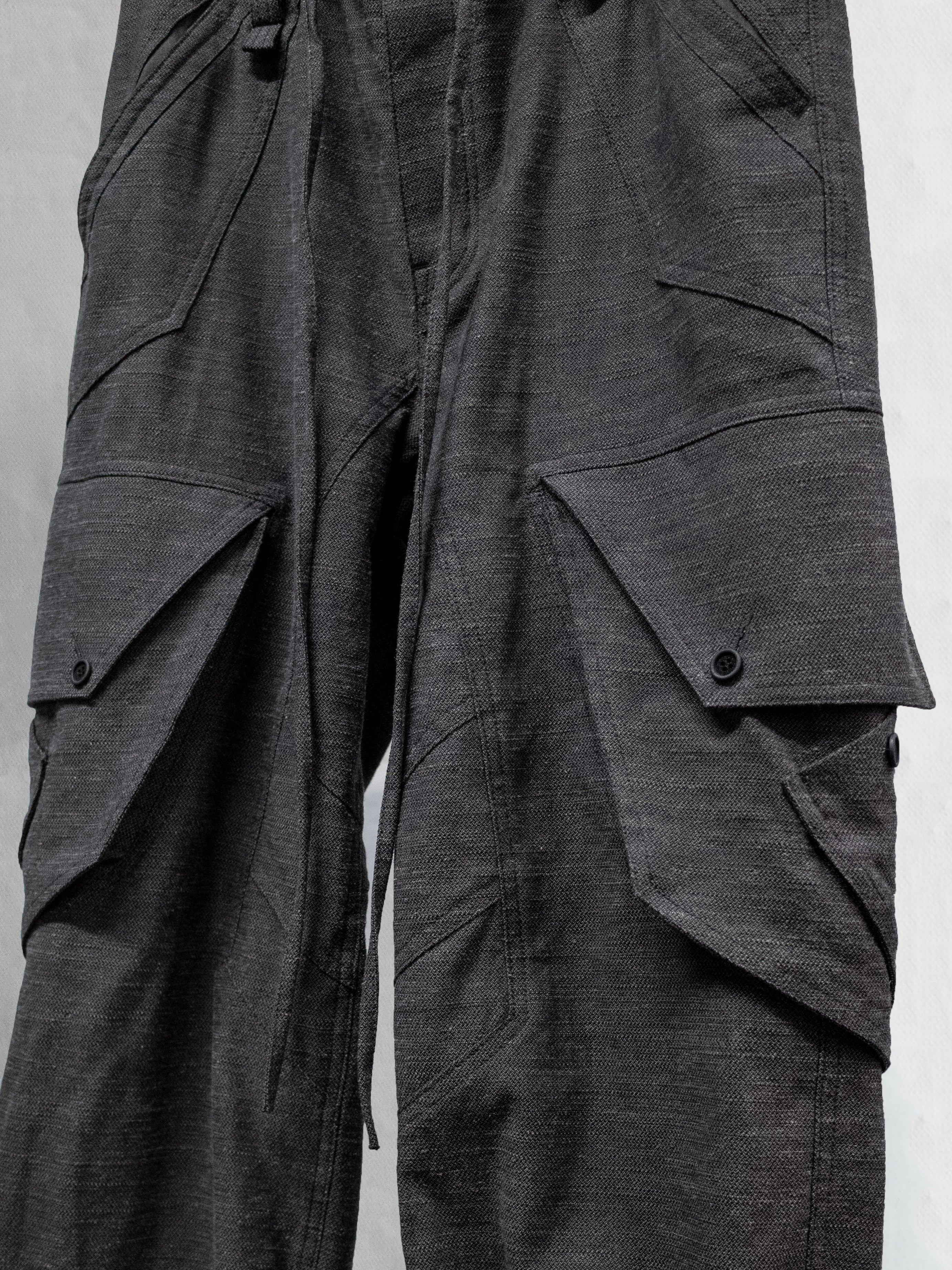 blackmerle_fw24_cargopants_slubgrey