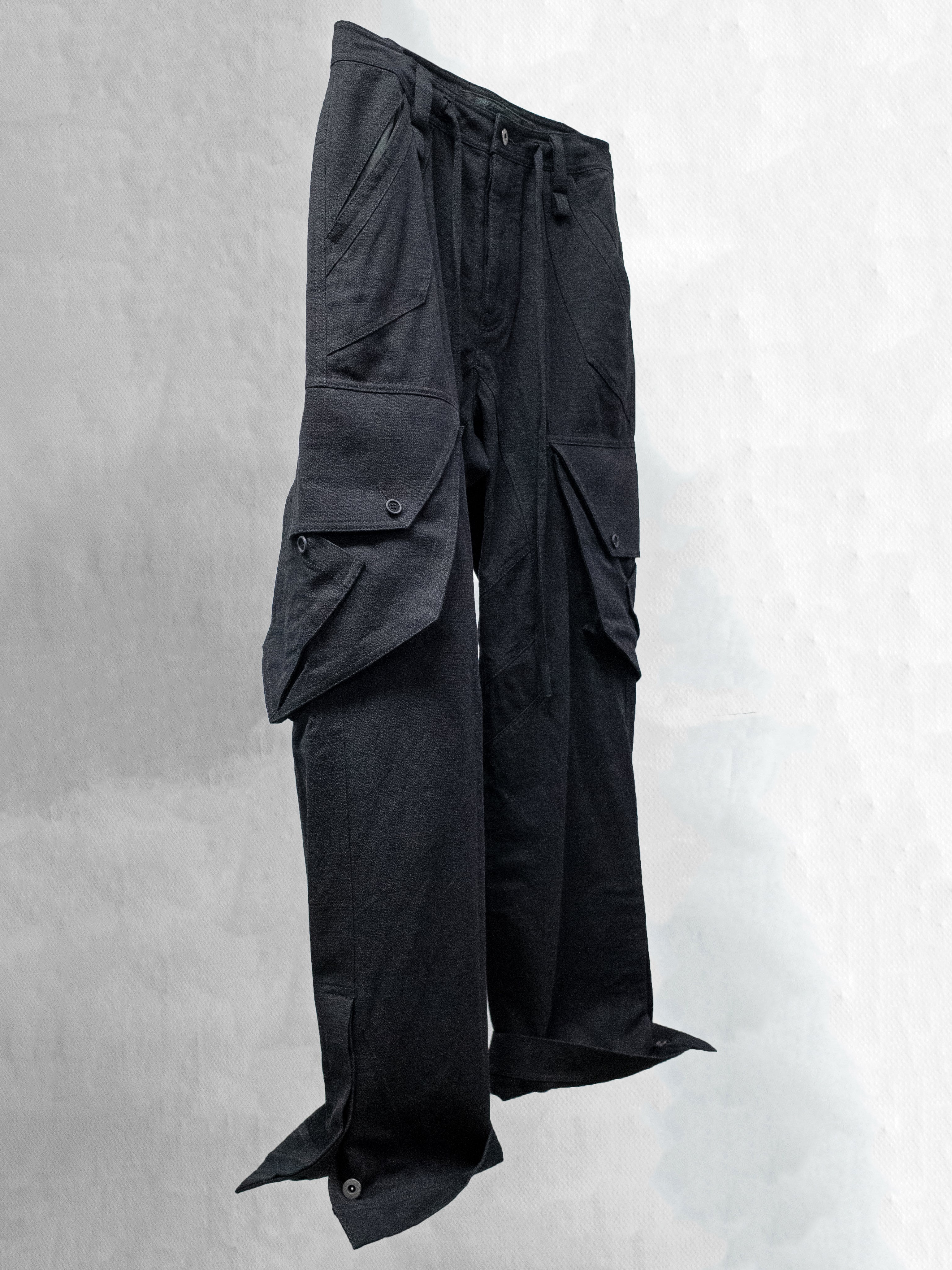 blackmerle_fw24_cargopants_slubblack