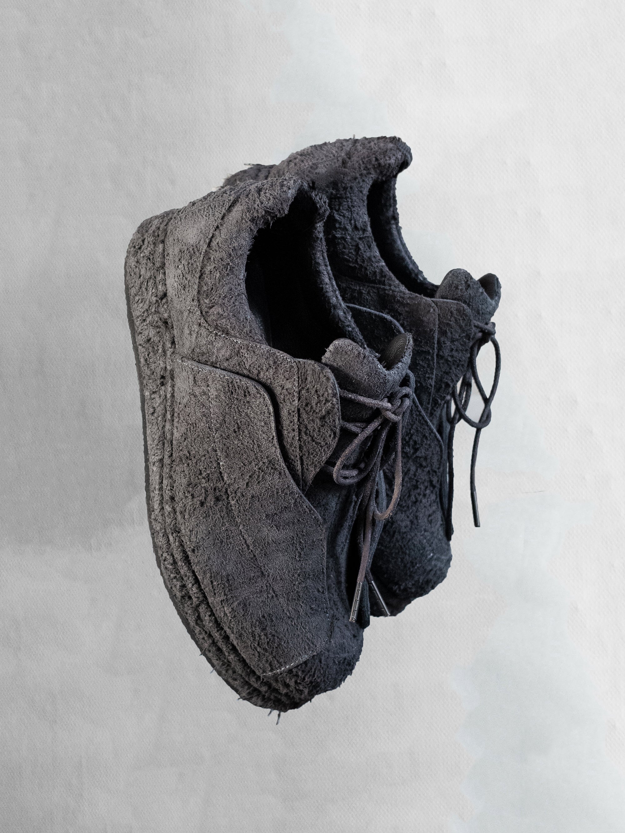 blackmerle_fw24_wingshoe_grey