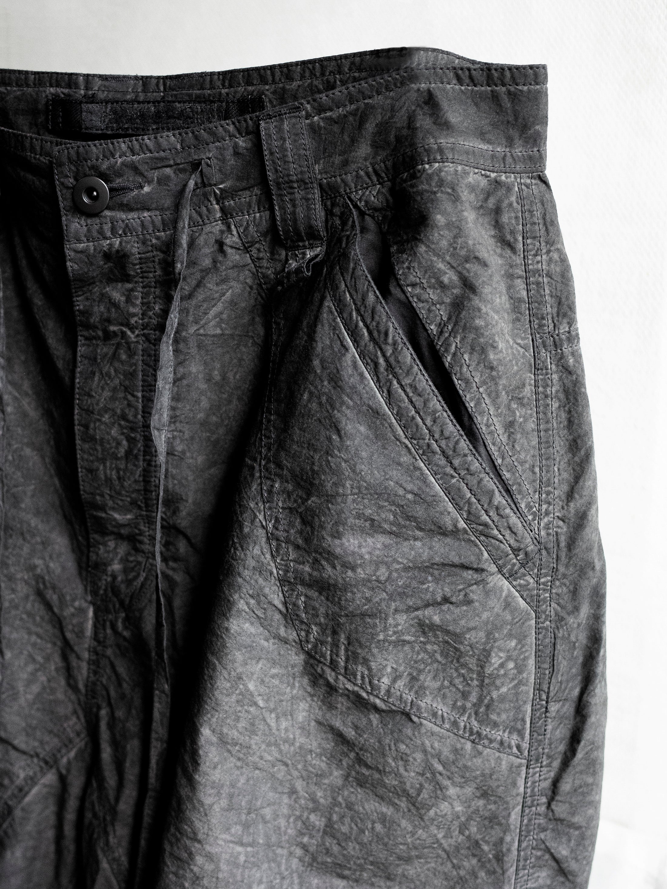 split shorts / slab grey