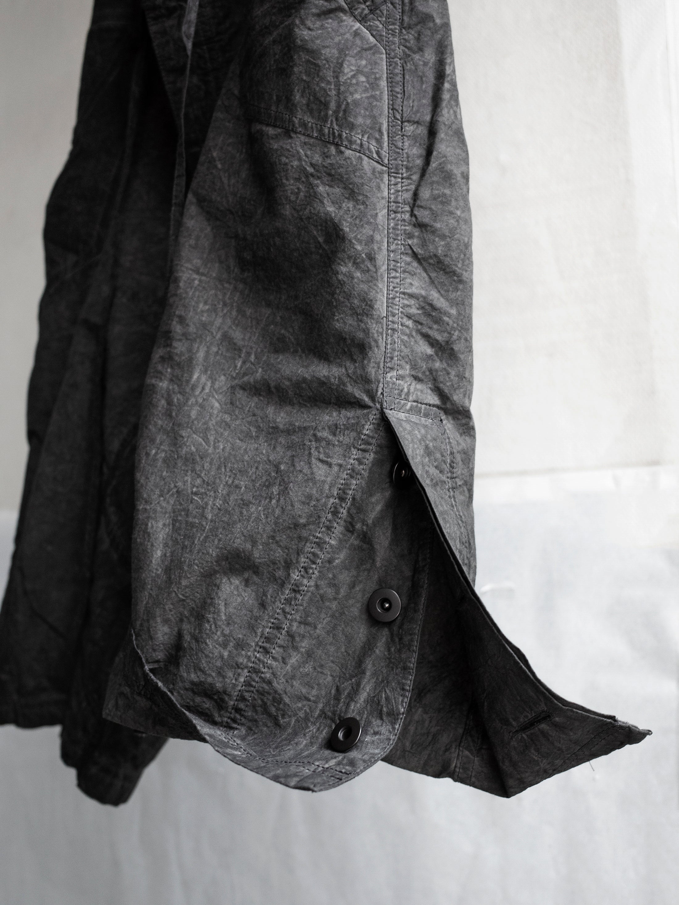 split shorts / slab grey