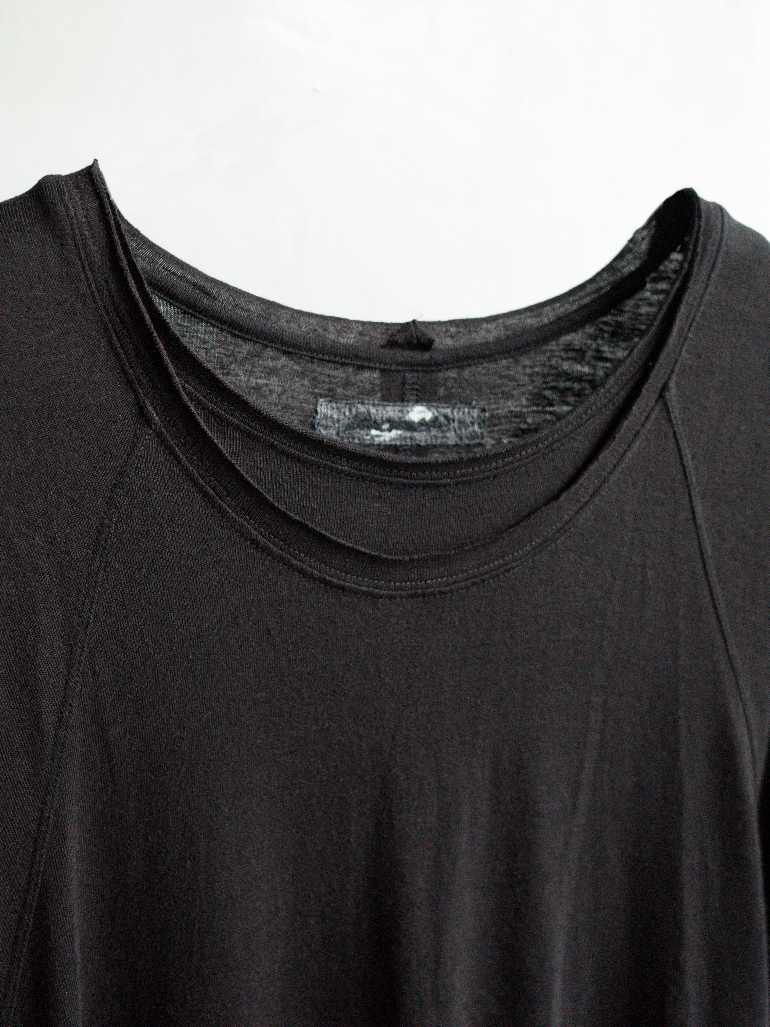double neck tee / black