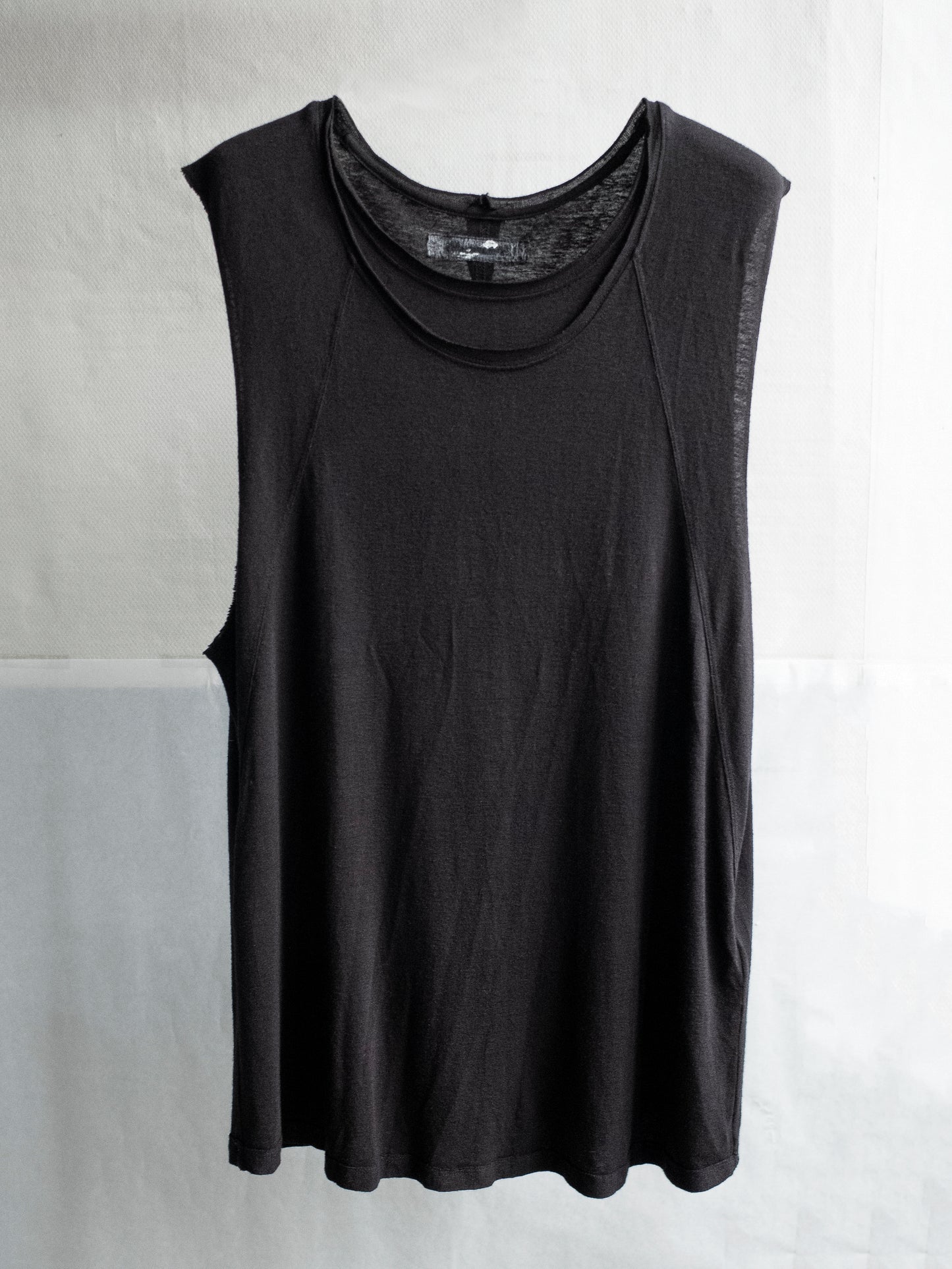 double neck tanktop / black