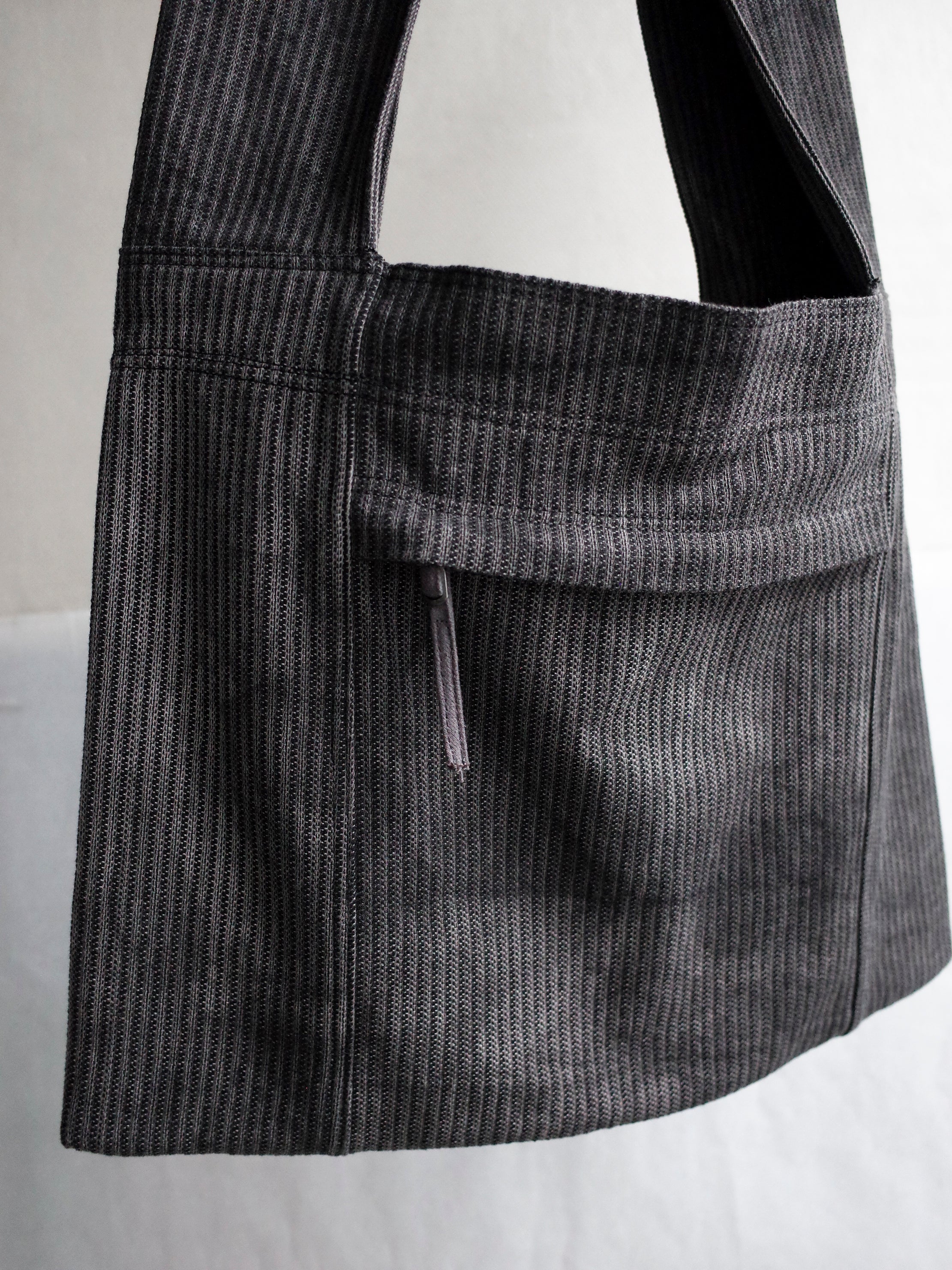 monk bag / sumi