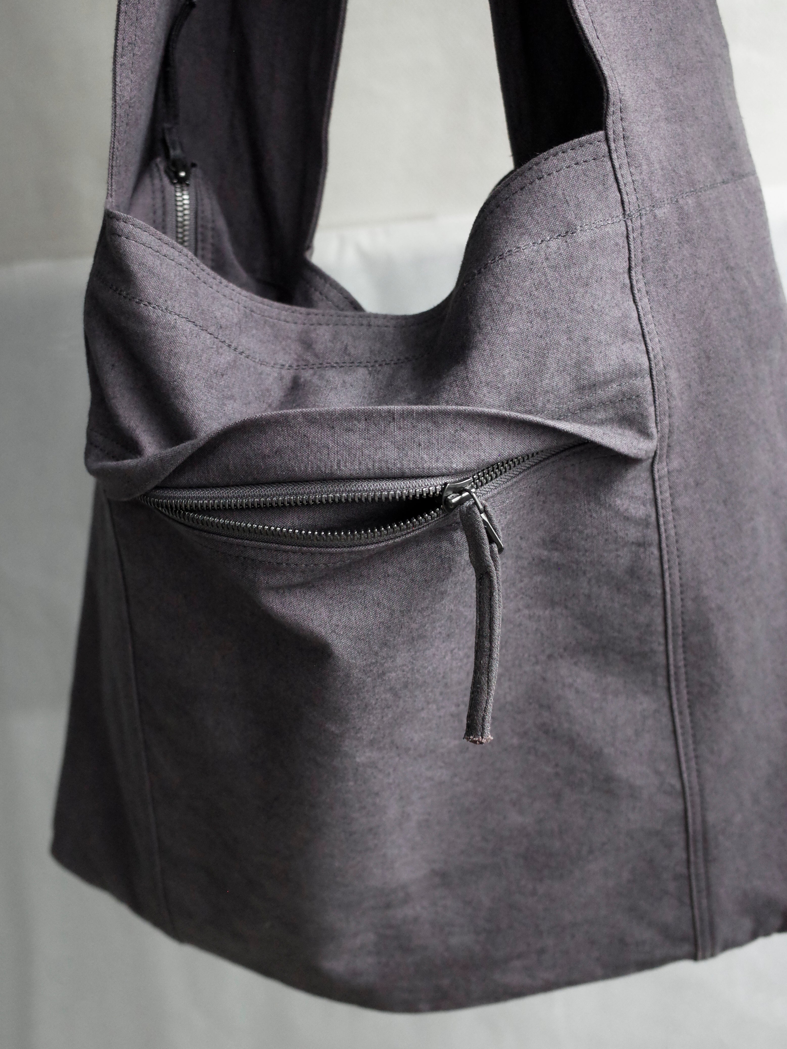 monk bag / purple grey