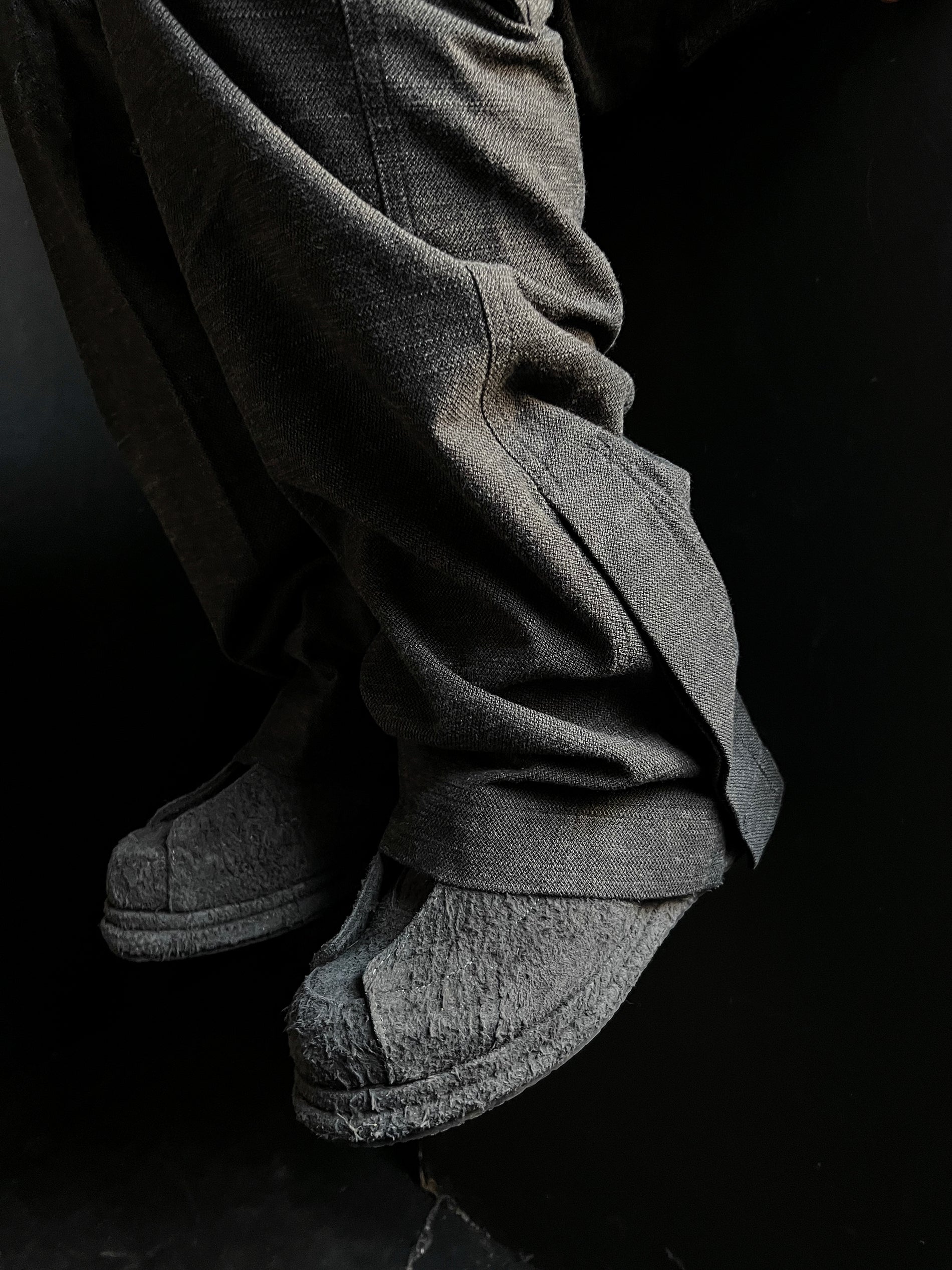 wing shoe / grey