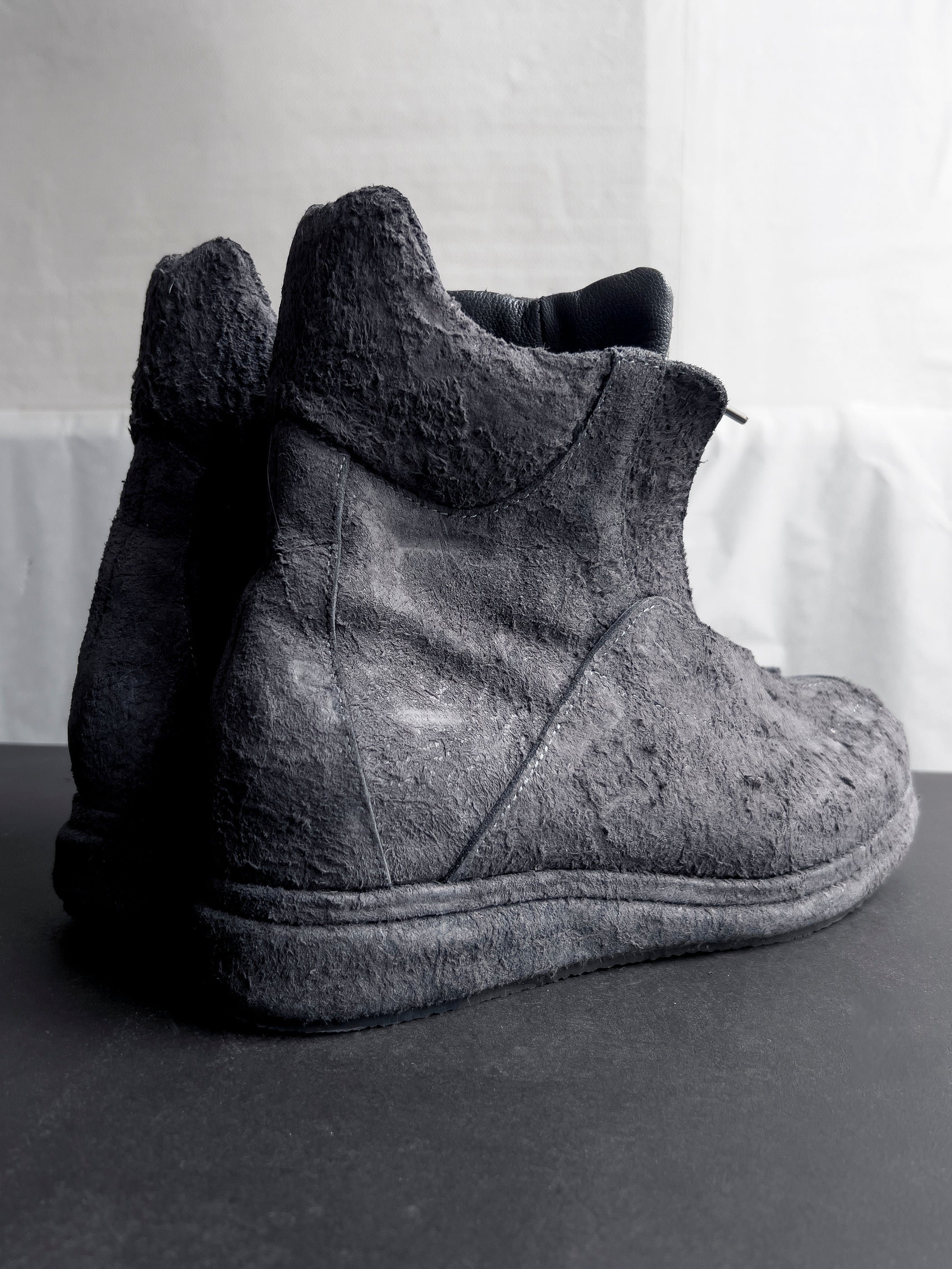 wing boots / grey