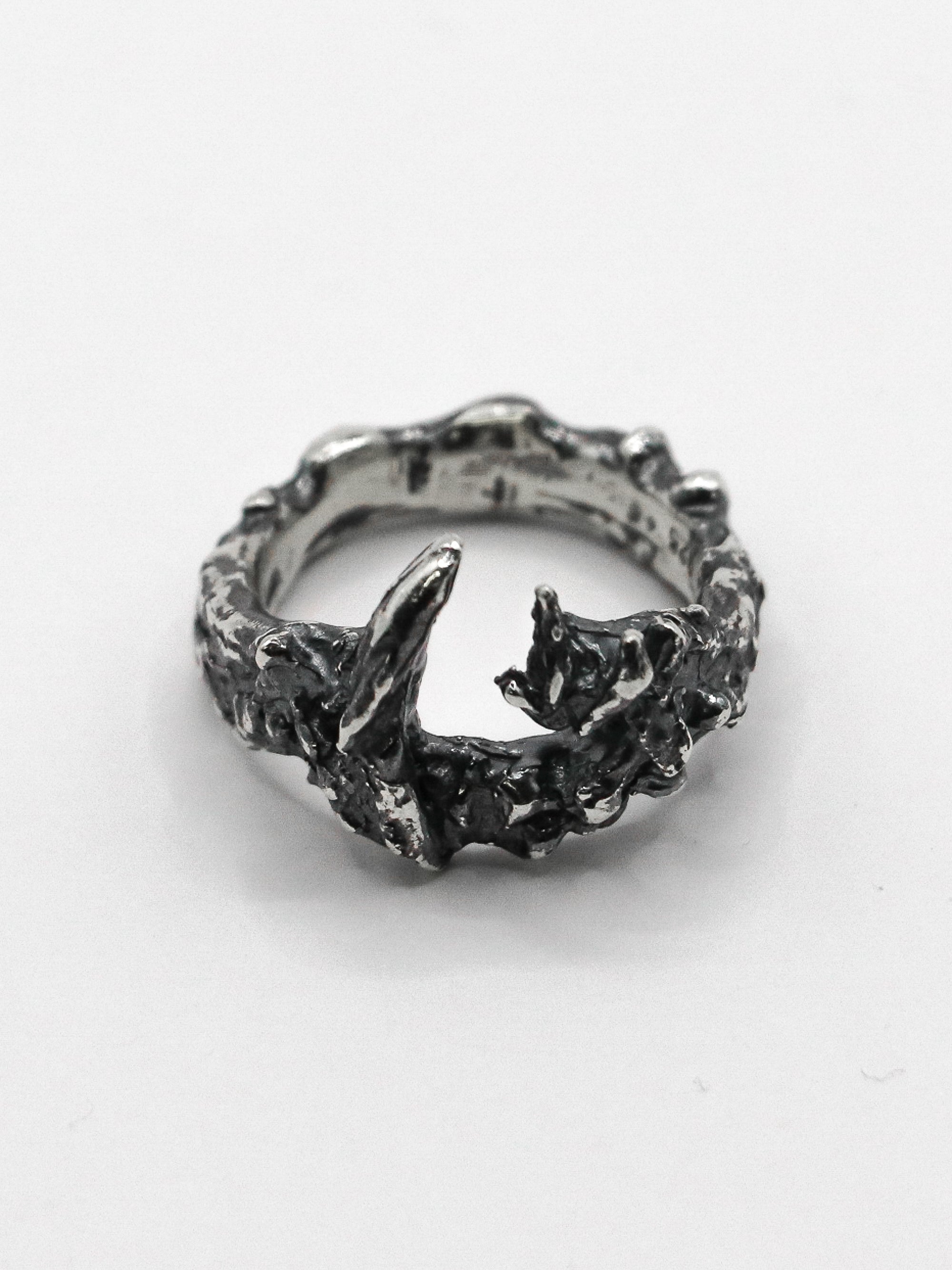 tusk ring / 925 silver