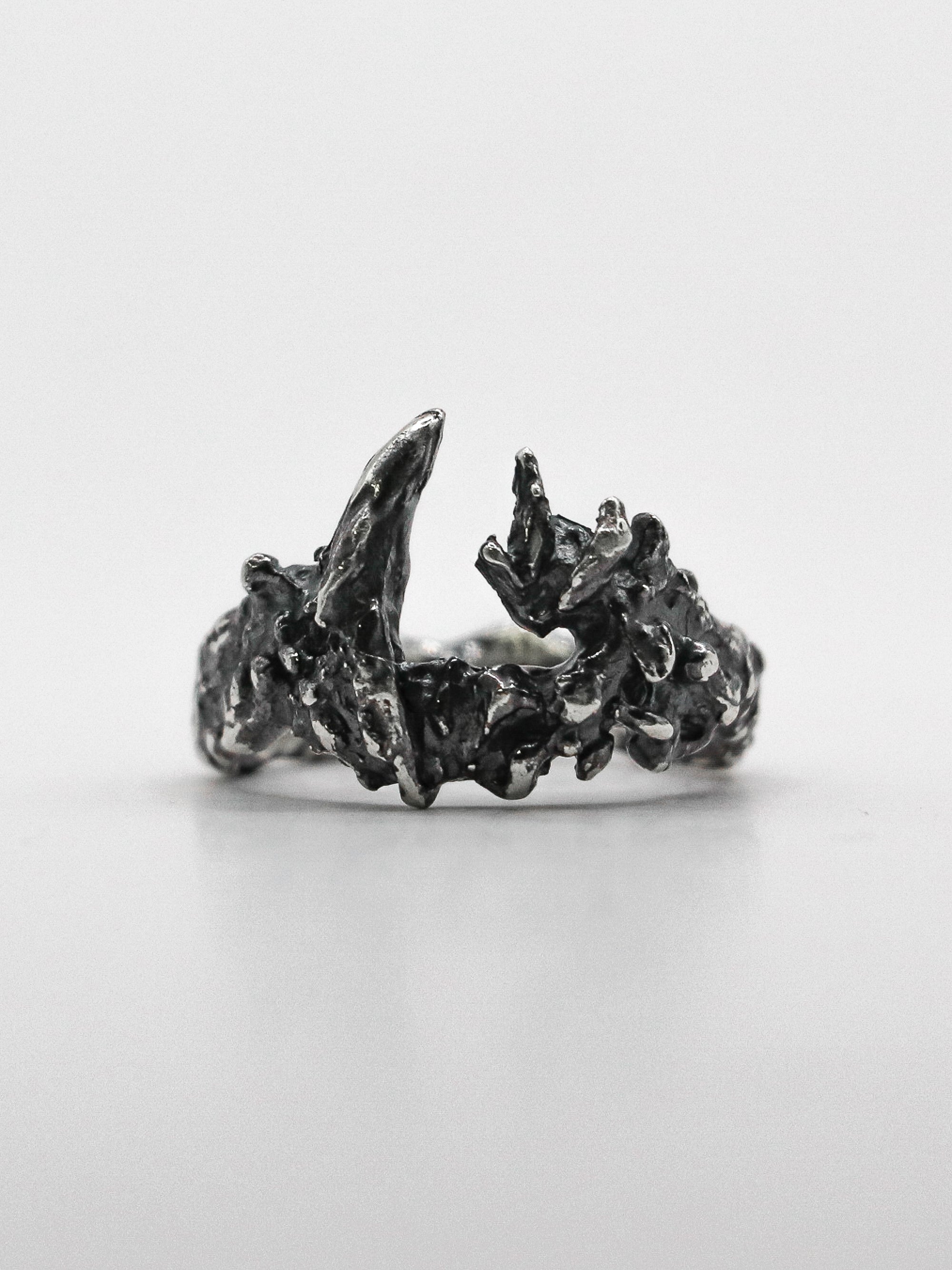 tusk ring / 925 silver