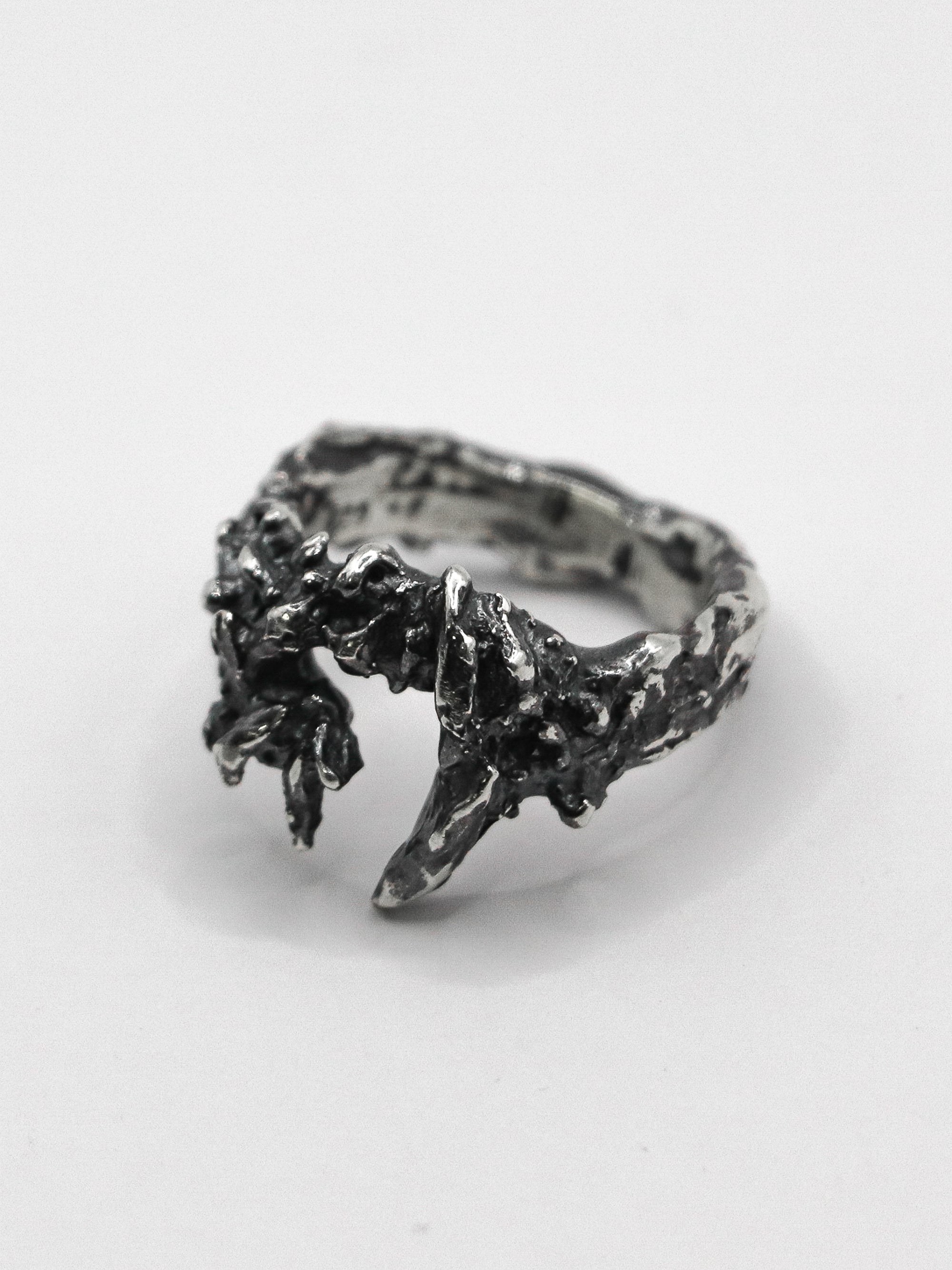 tusk ring / 925 silver