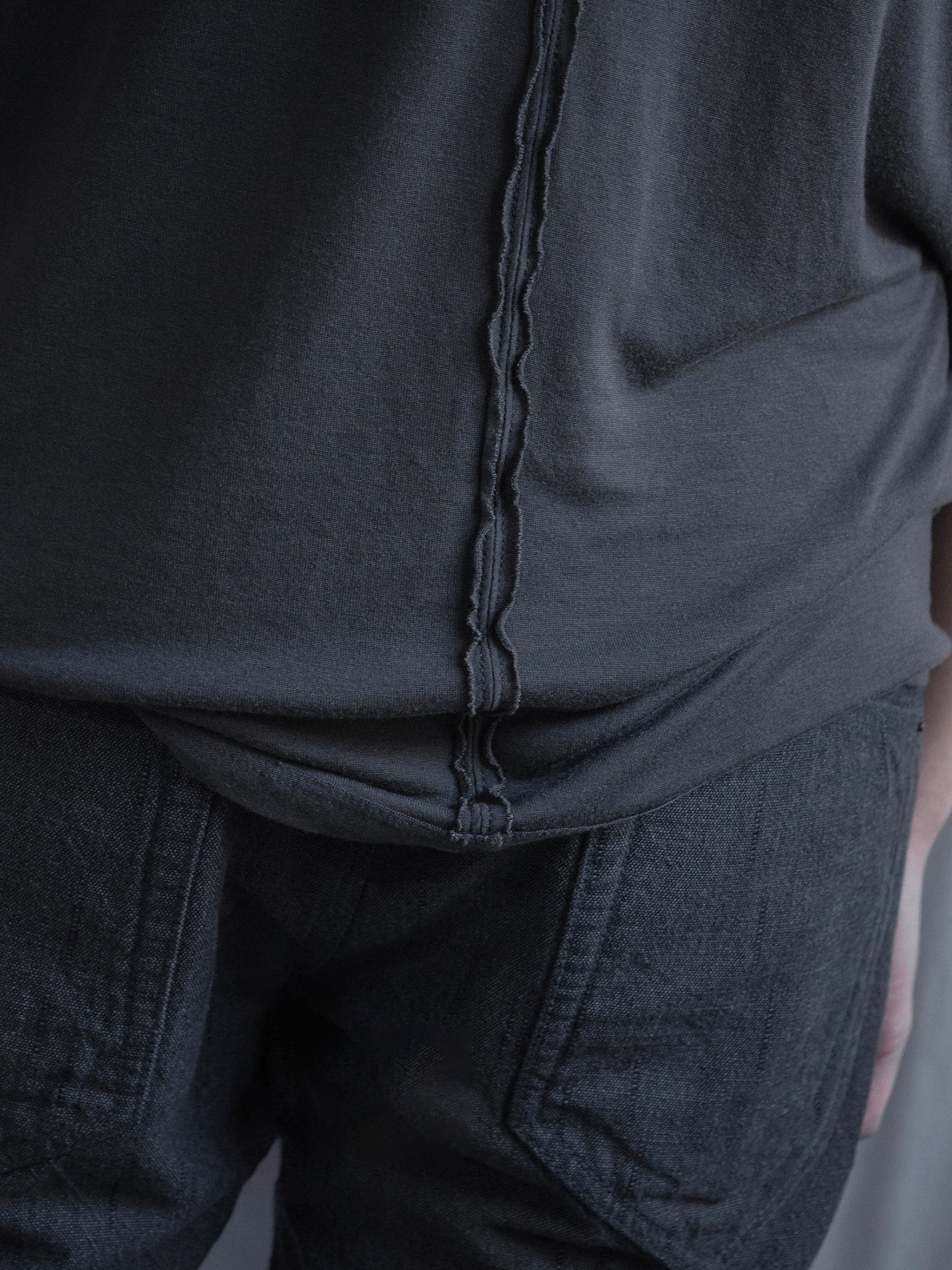inner tee / shadow