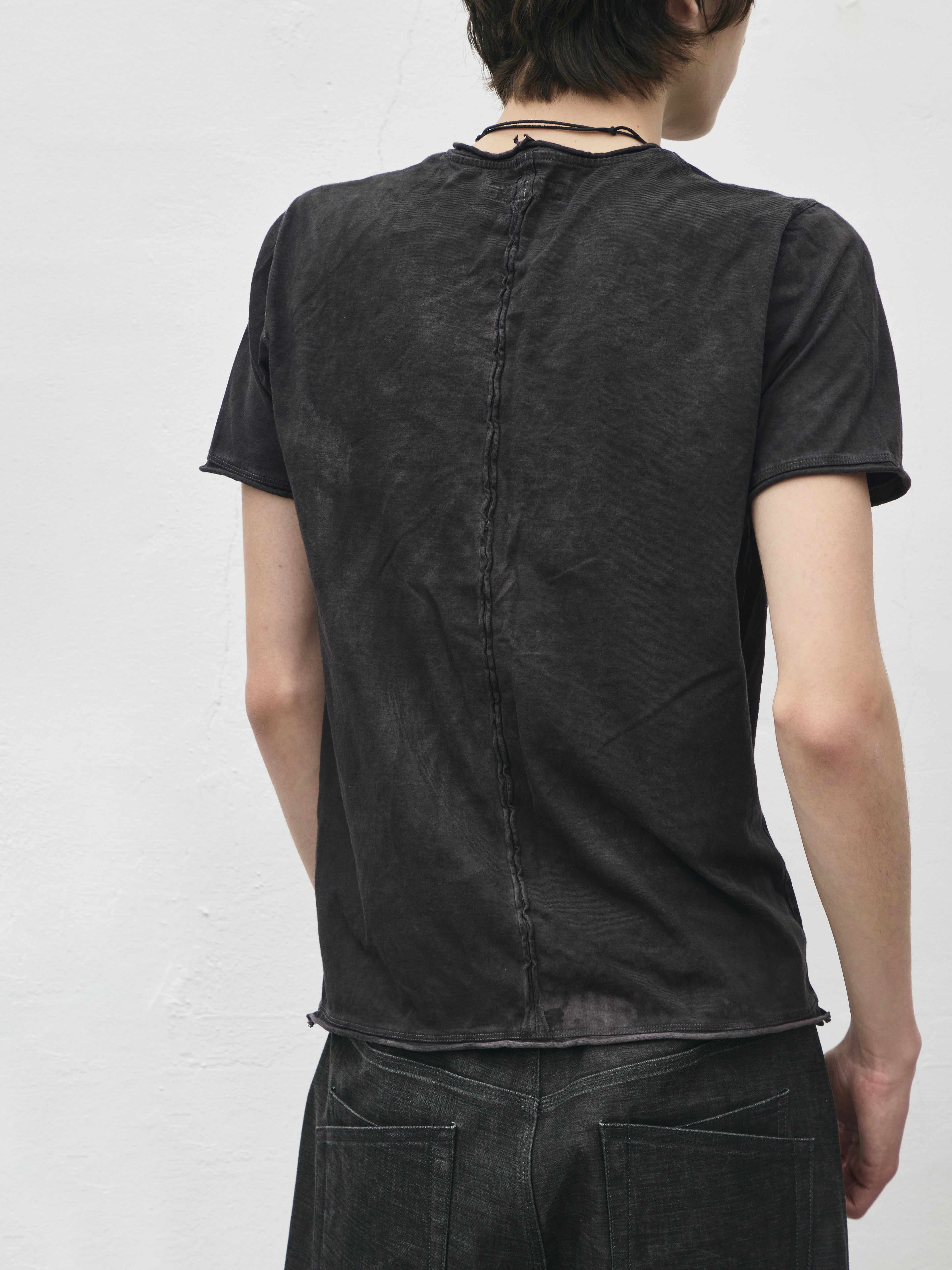 base tee / gallnut ink