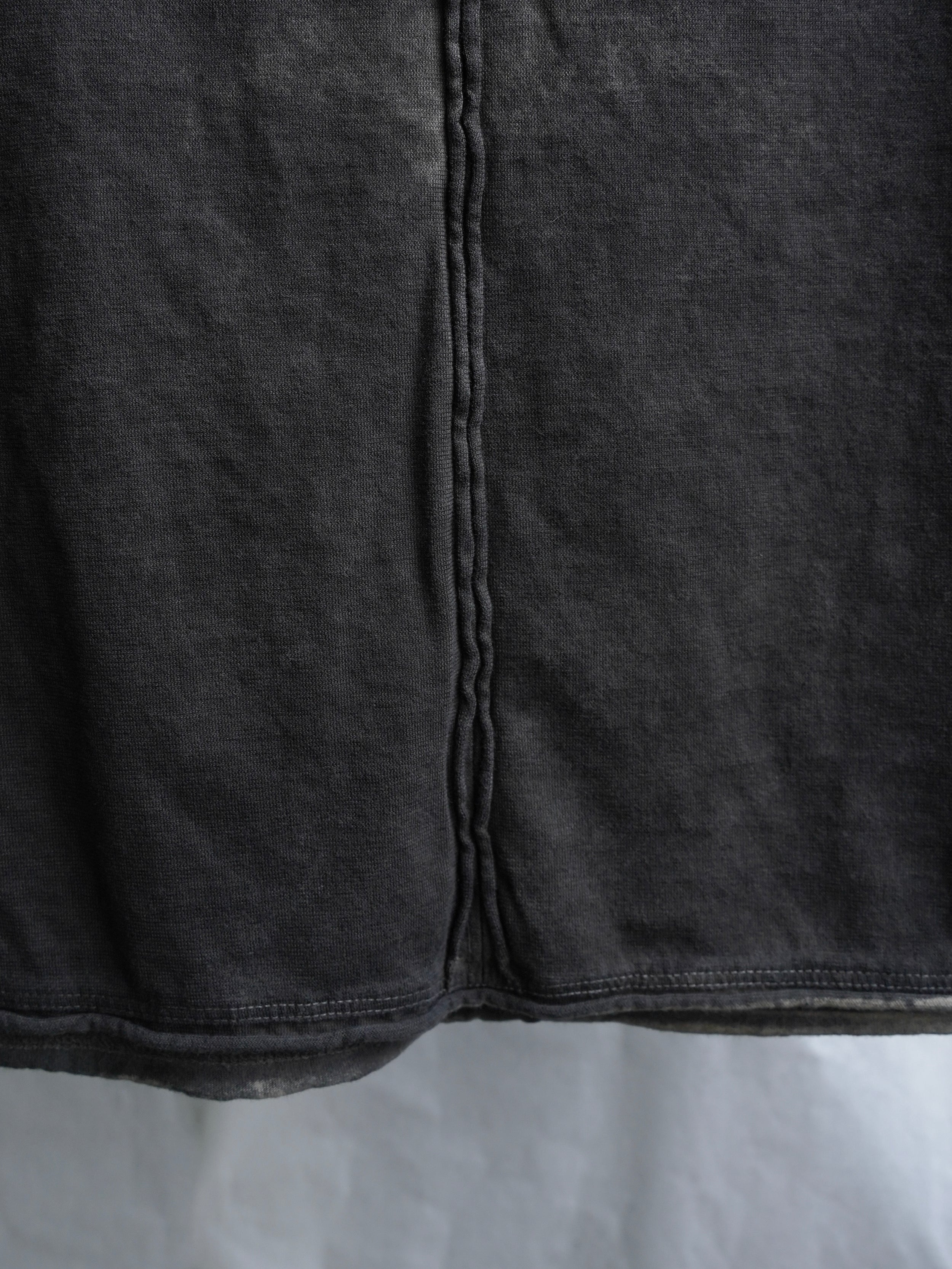 base tee / onion ink