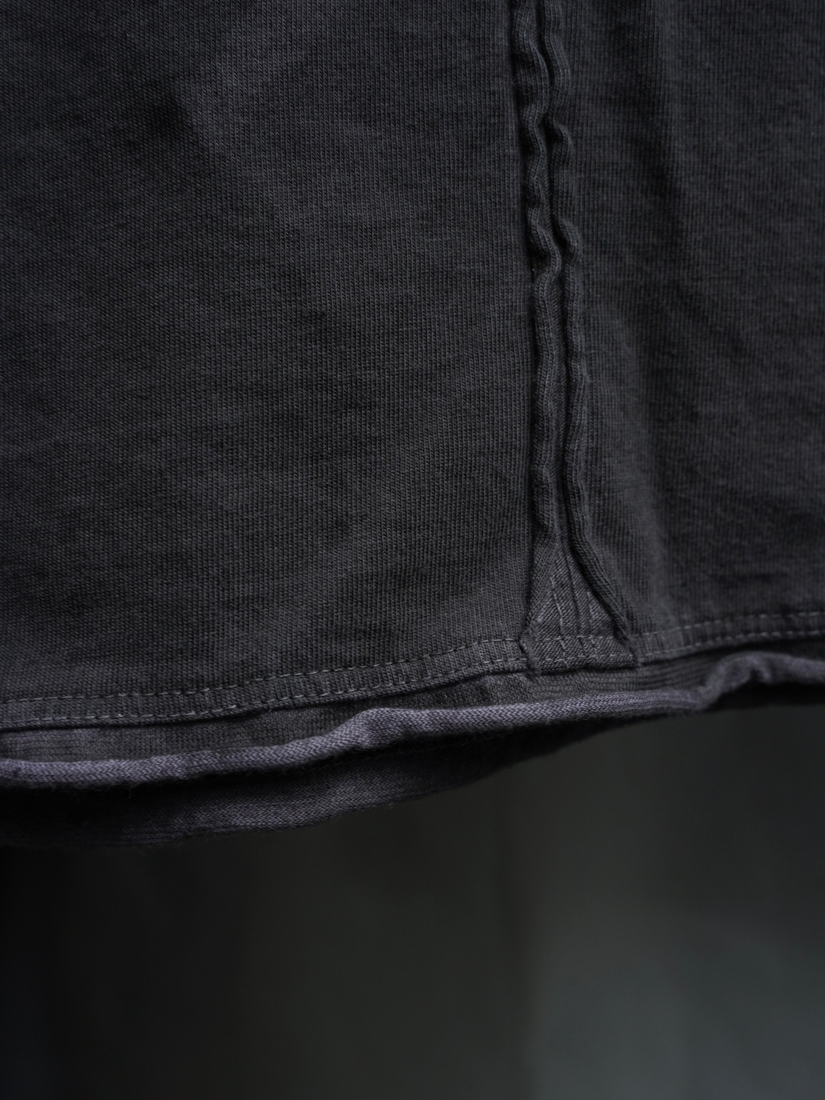 base tee / gallnut ink