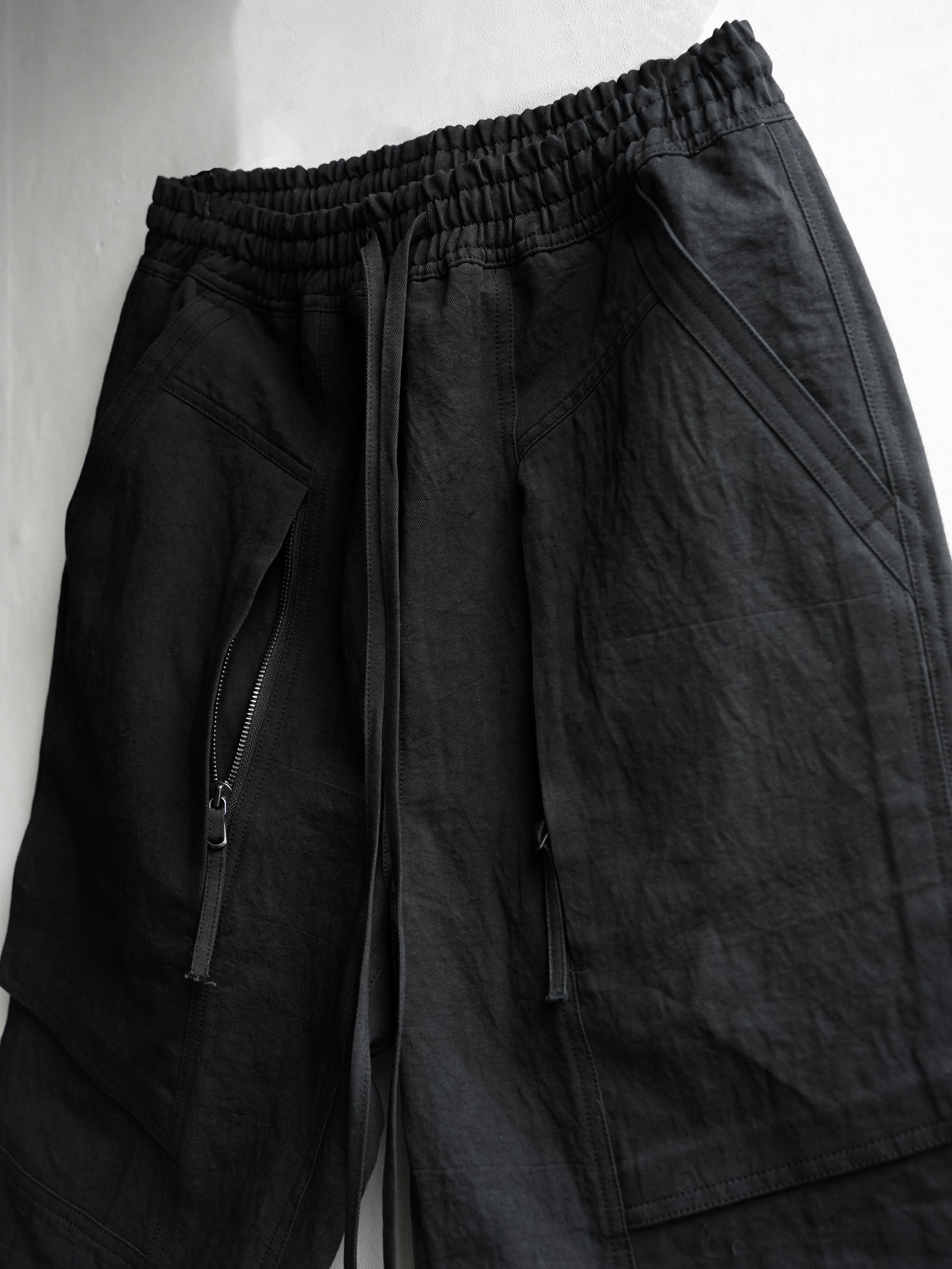 fatigue shorts / black