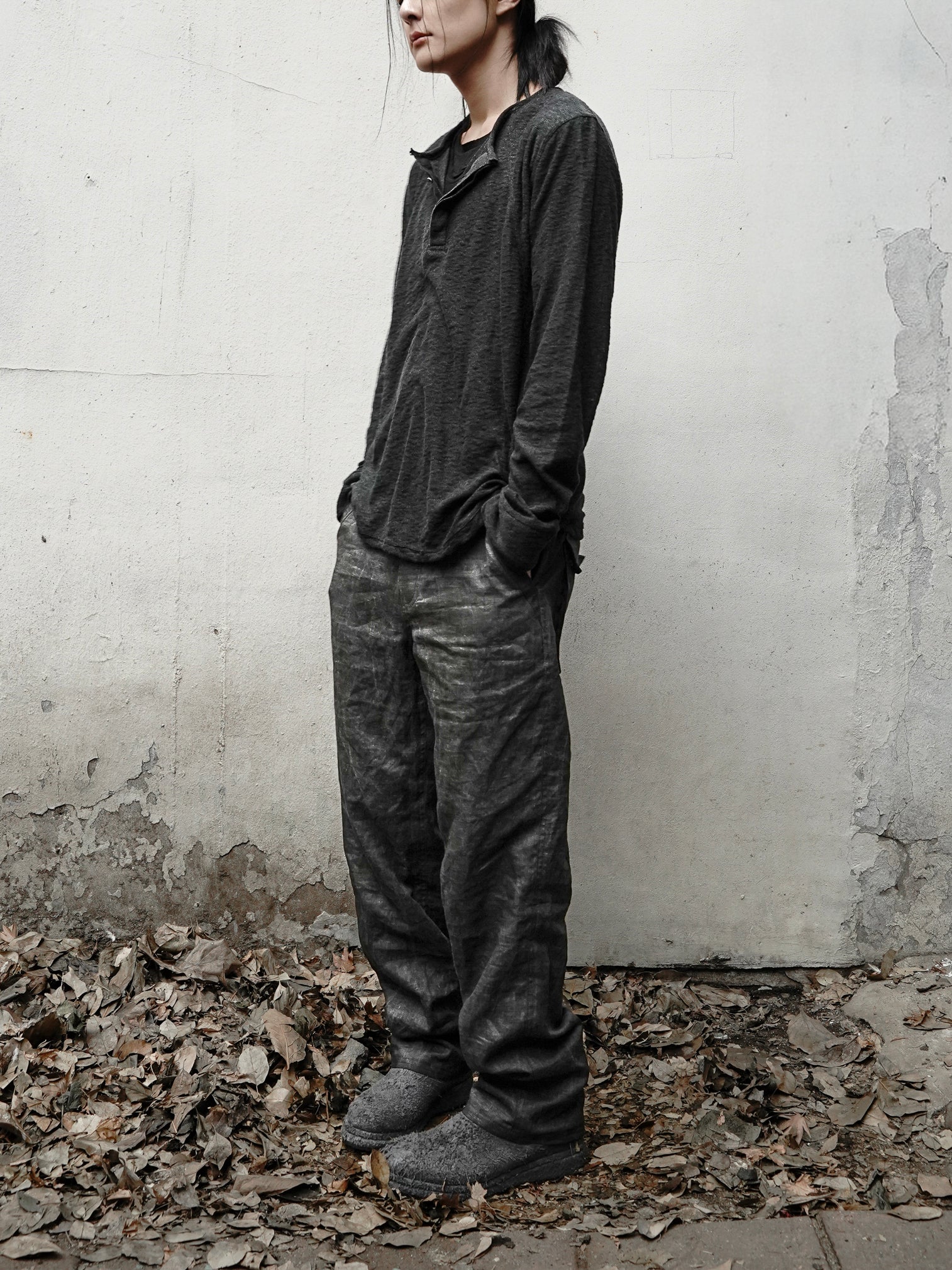 henley longsleeve / black (cobweb)