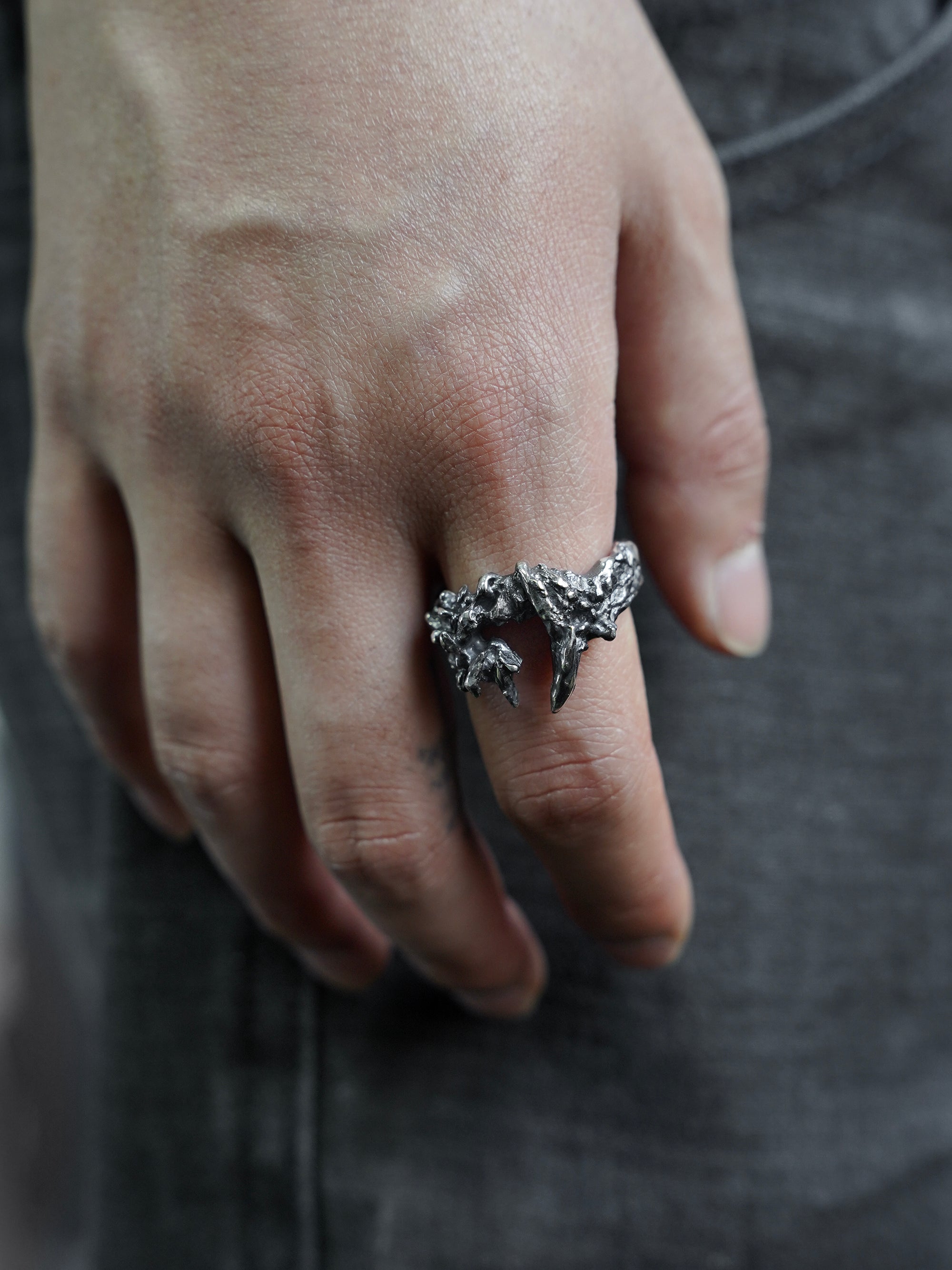 tusk ring / 925 silver