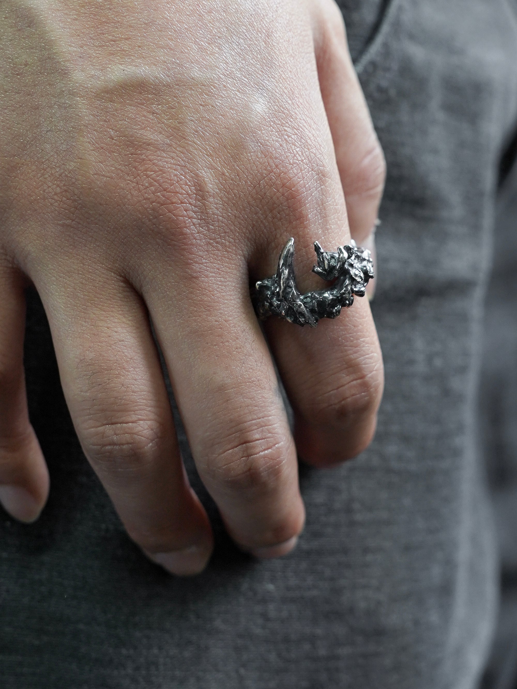 tusk ring / 925 silver