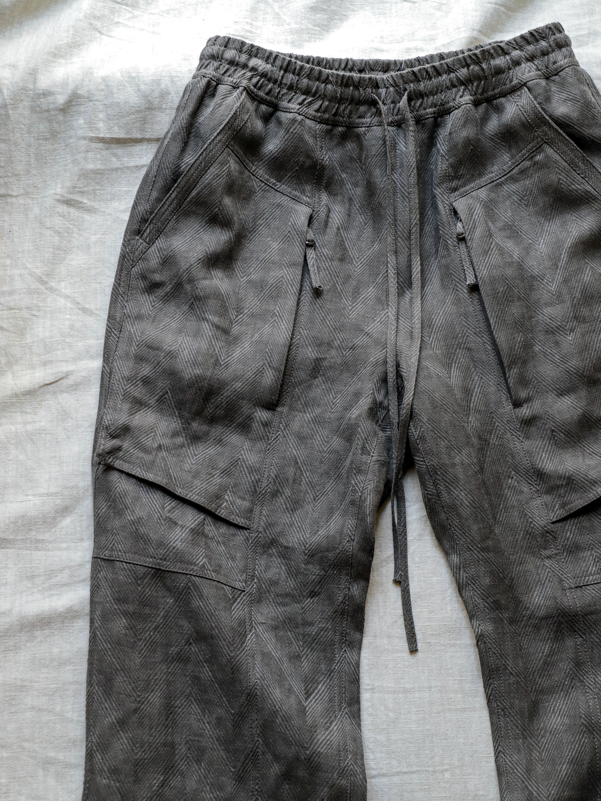 fatigue drawstring pants / sumi linen