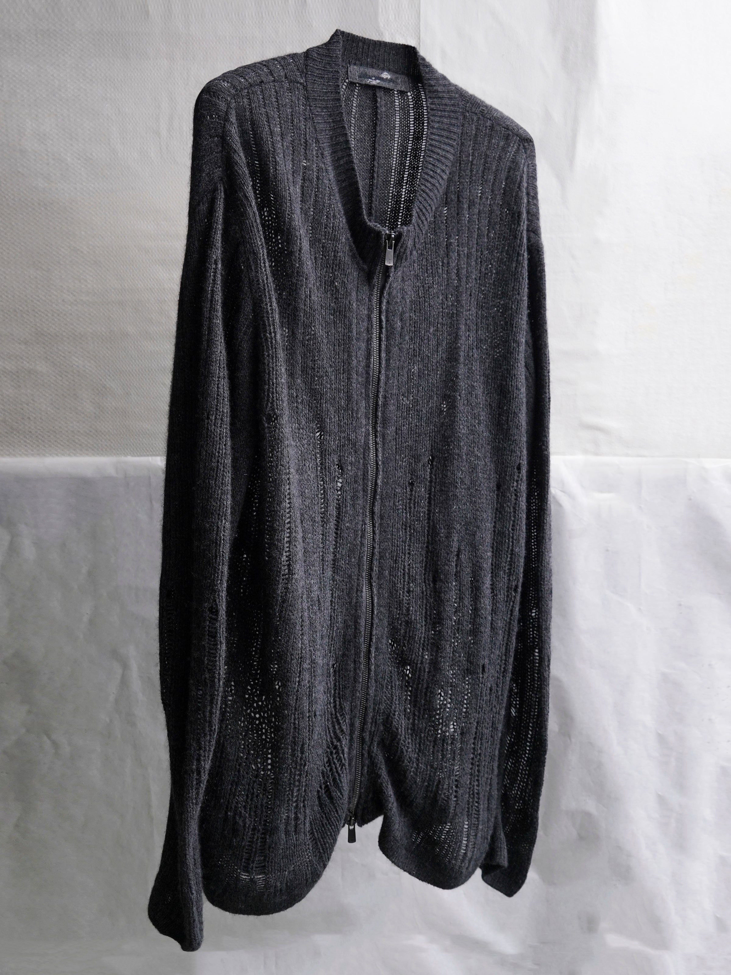 distressed zip knit / charcoal