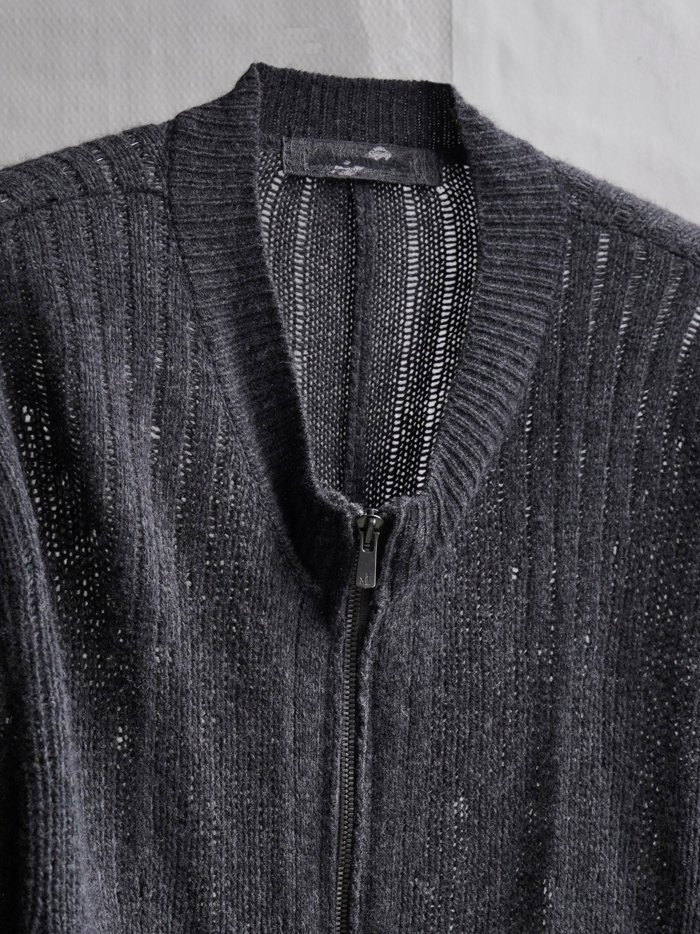 distressed zip knit / charcoal