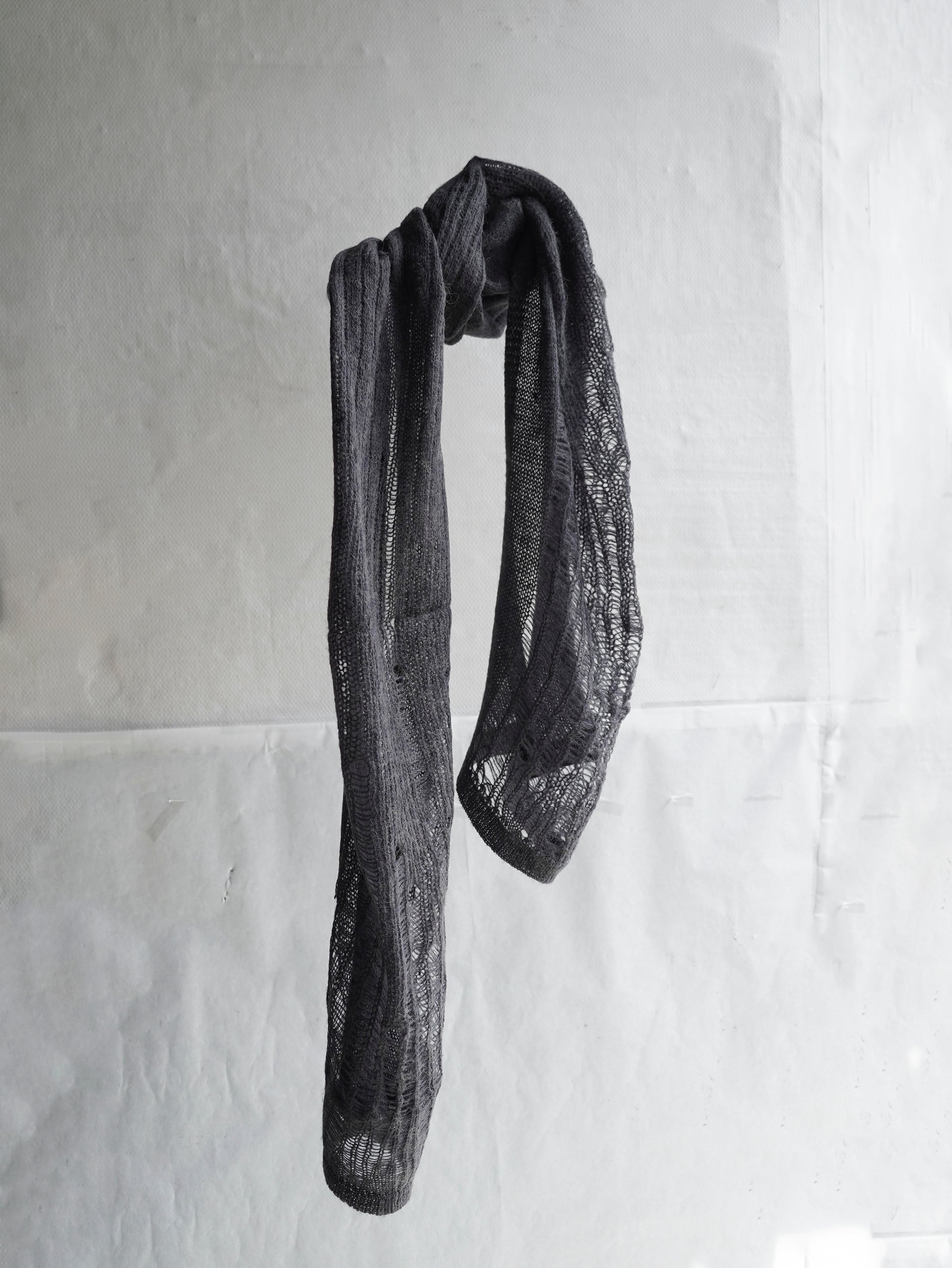 distressed alpaca scarf / charcoal